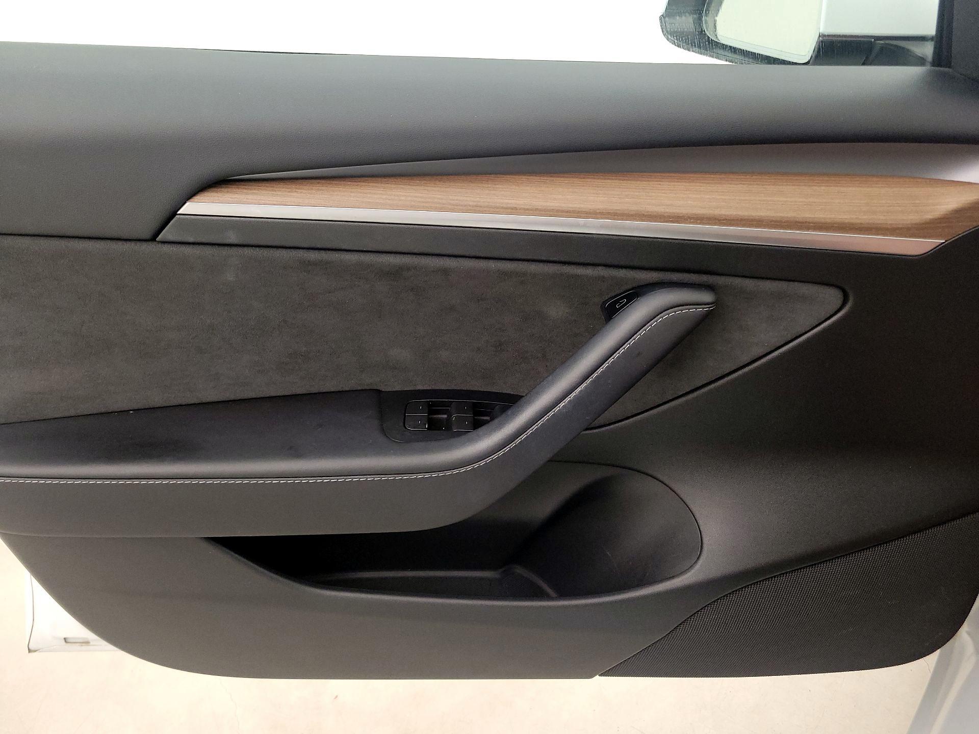 Thumbnail: 2023 Tesla Model 3 - 12