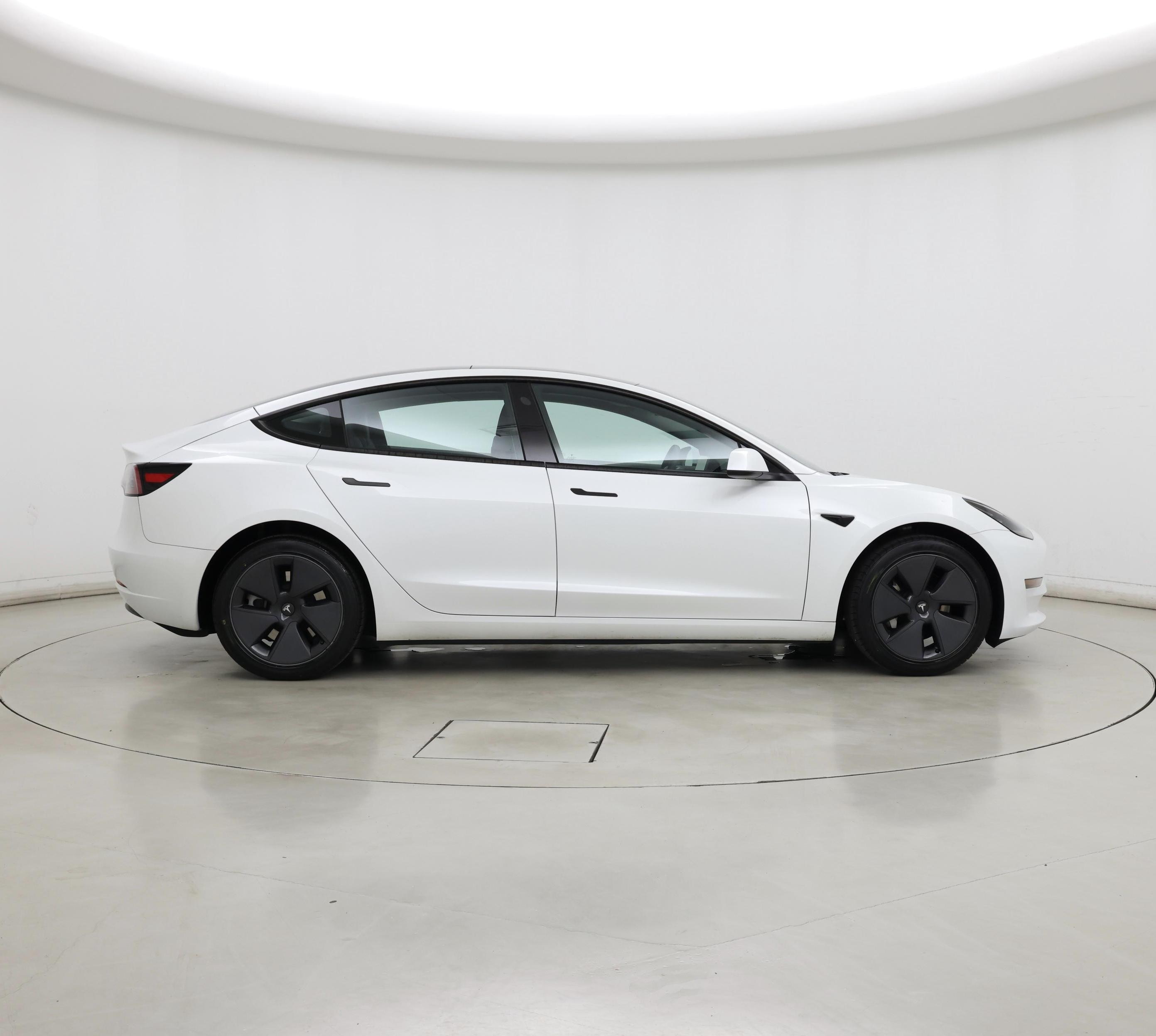 Thumbnail: 2023 Tesla Model 3 - 7
