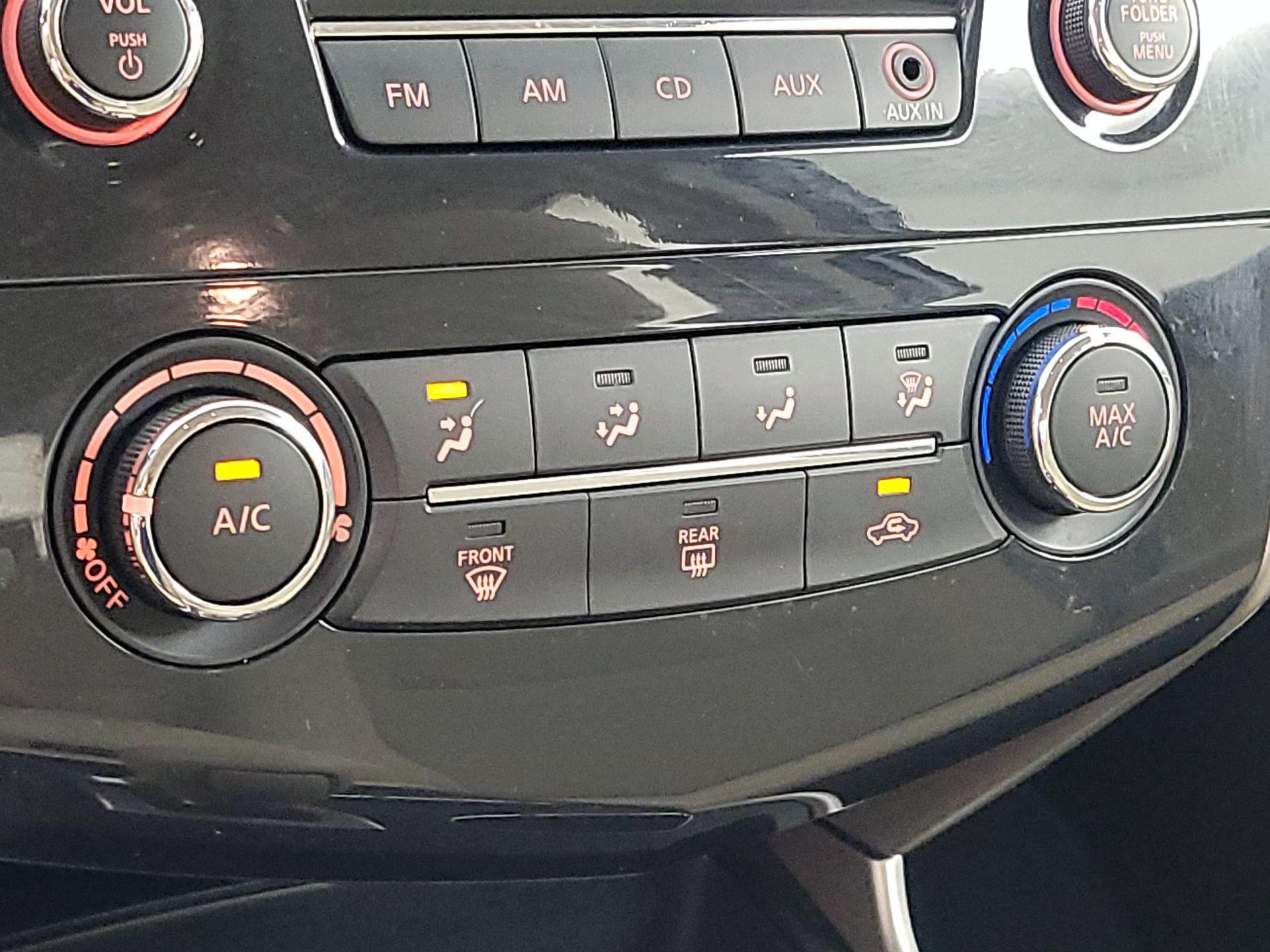 Thumbnail: 2015 Nissan Altima - 15