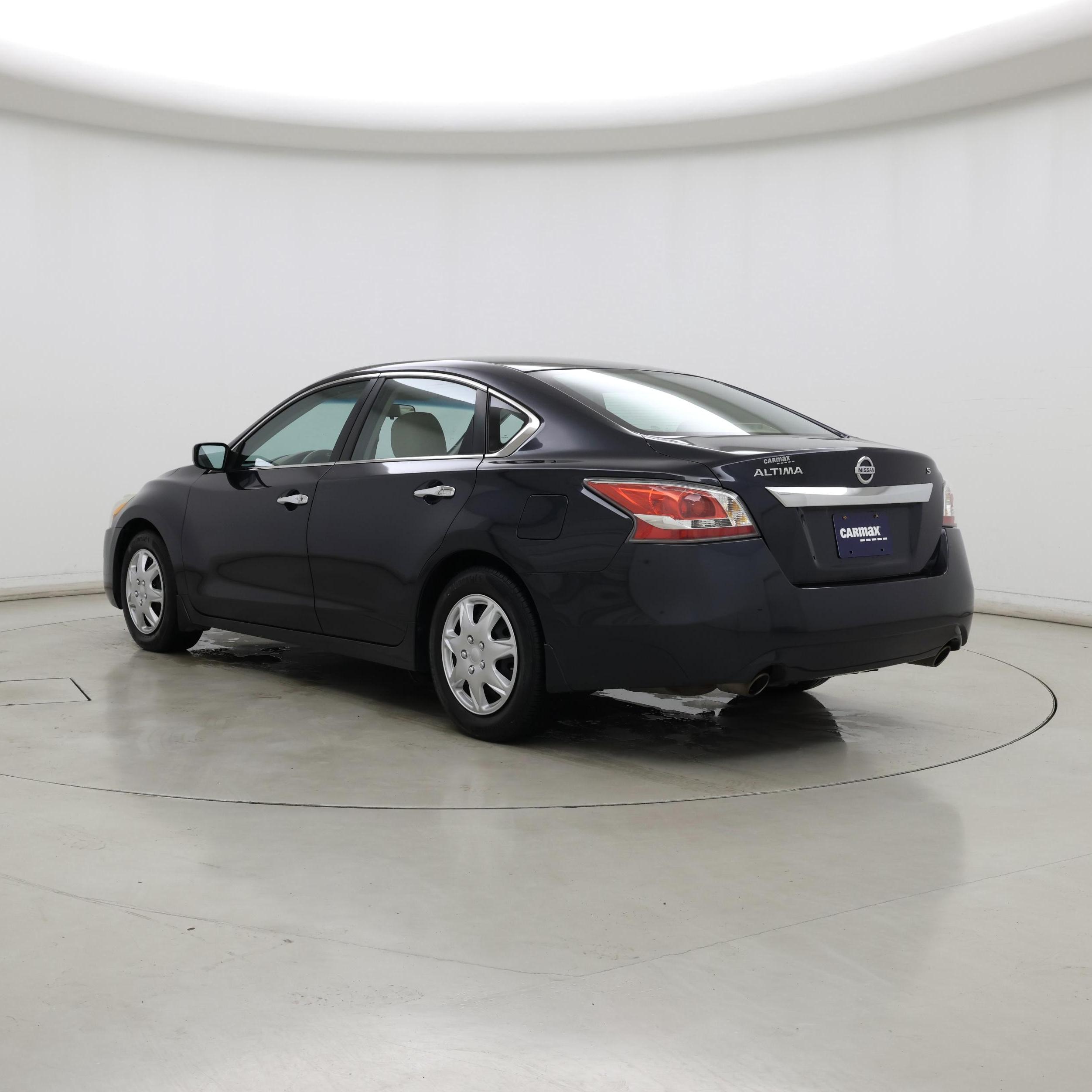 Thumbnail: 2015 Nissan Altima - 2
