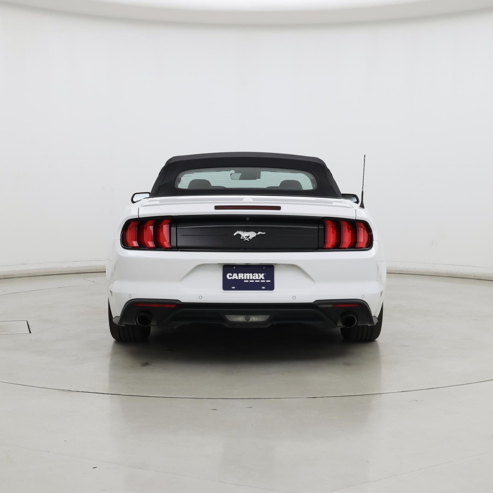 Thumbnail: 2022 Ford Mustang - 6