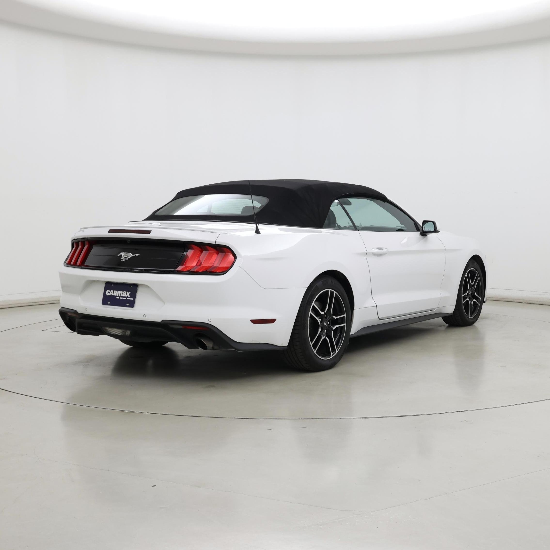 Thumbnail: 2022 Ford Mustang - 8
