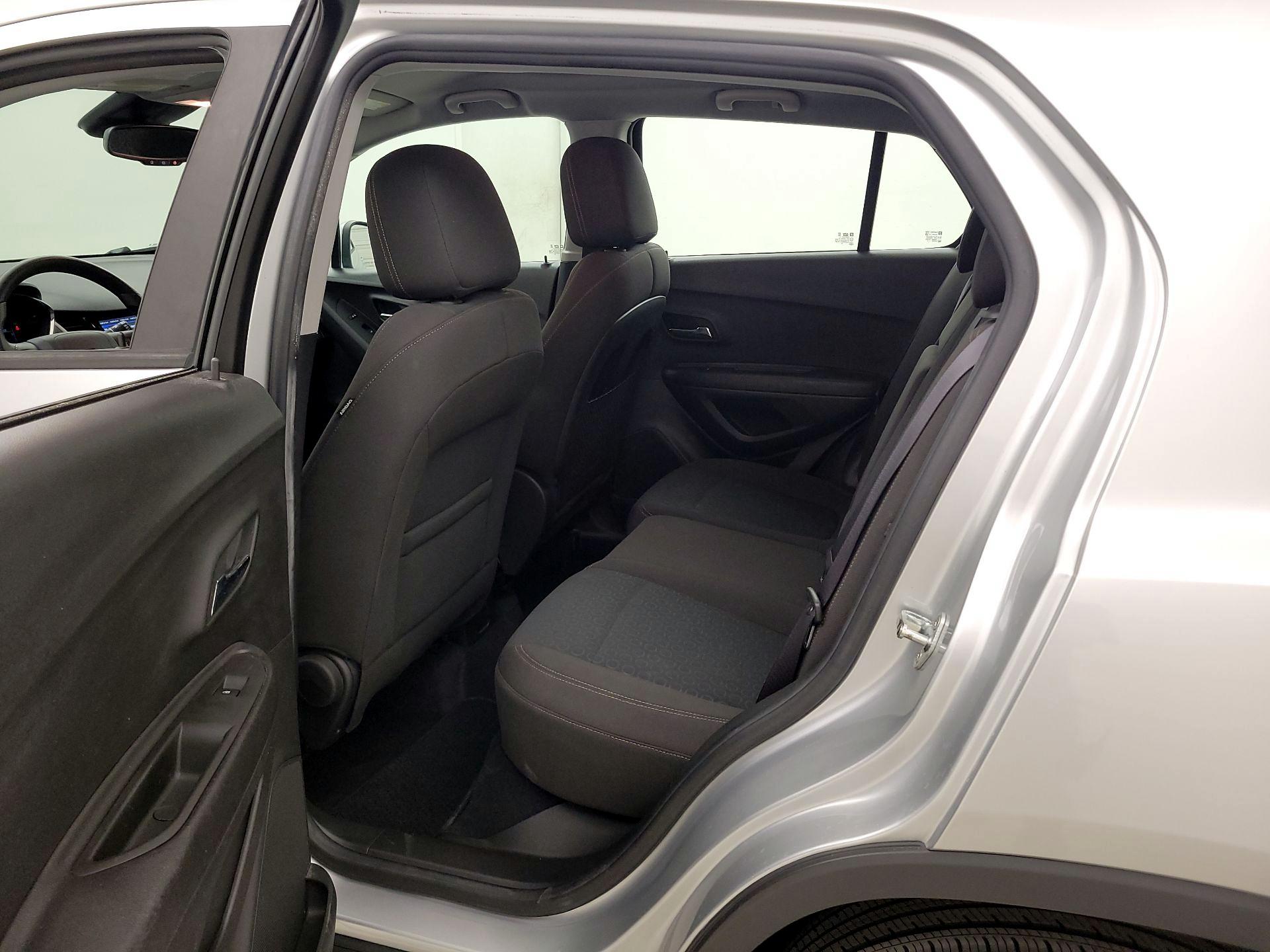 Thumbnail: 2018 Chevrolet Trax - 19