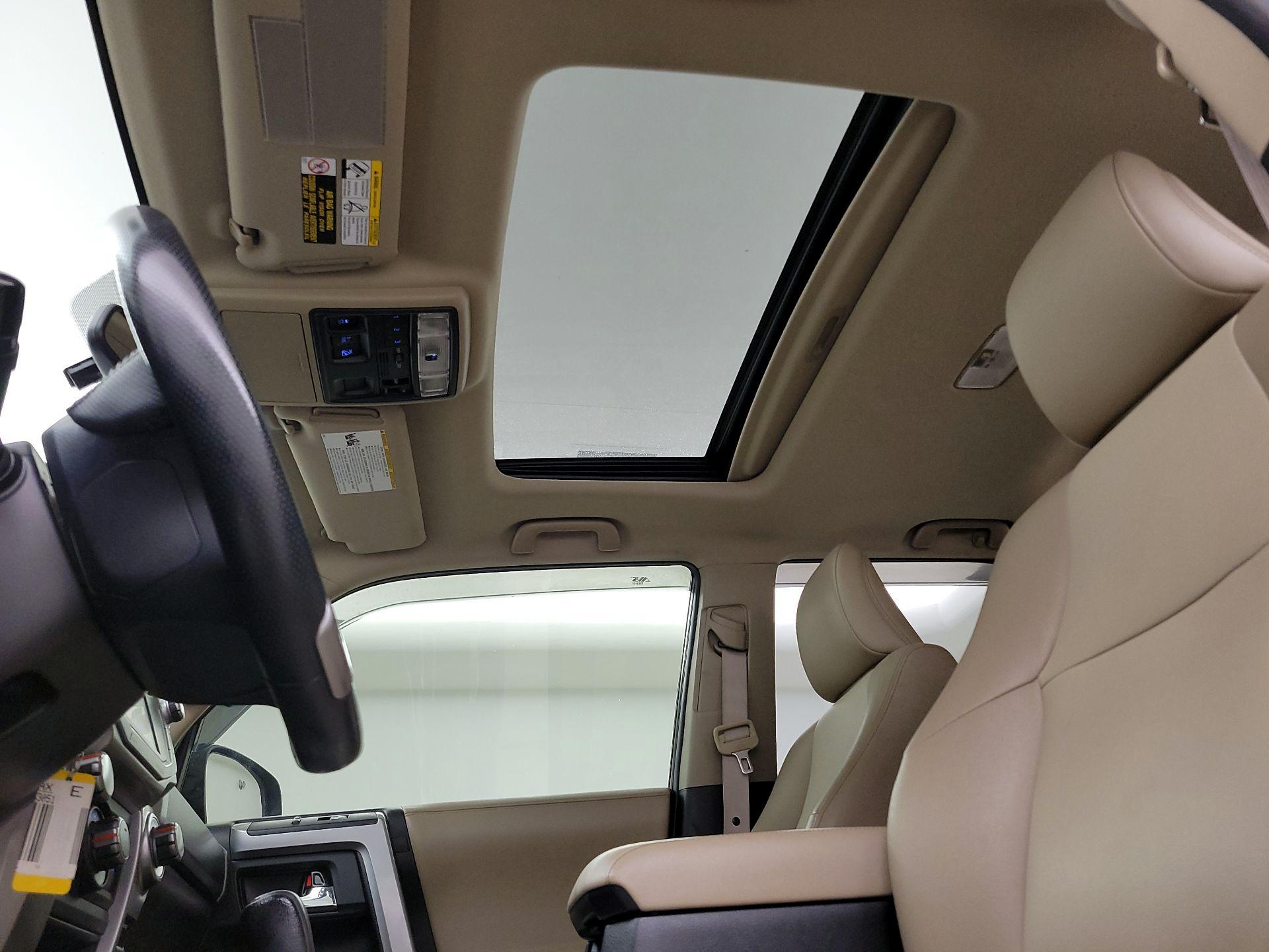Thumbnail: 2016 Toyota 4Runner - 20