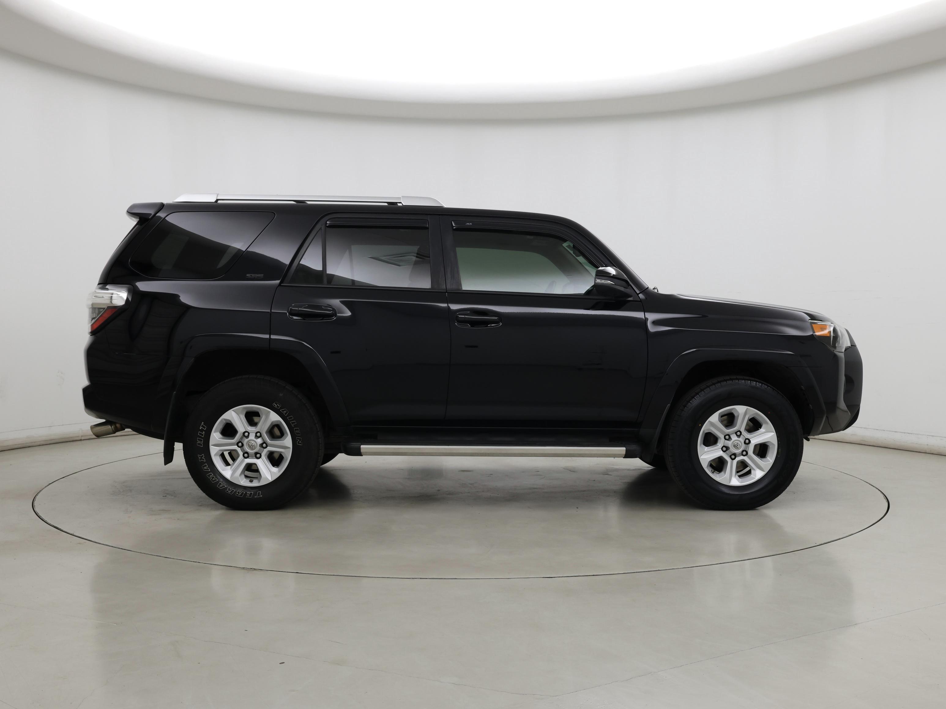 Thumbnail: 2016 Toyota 4Runner - 7