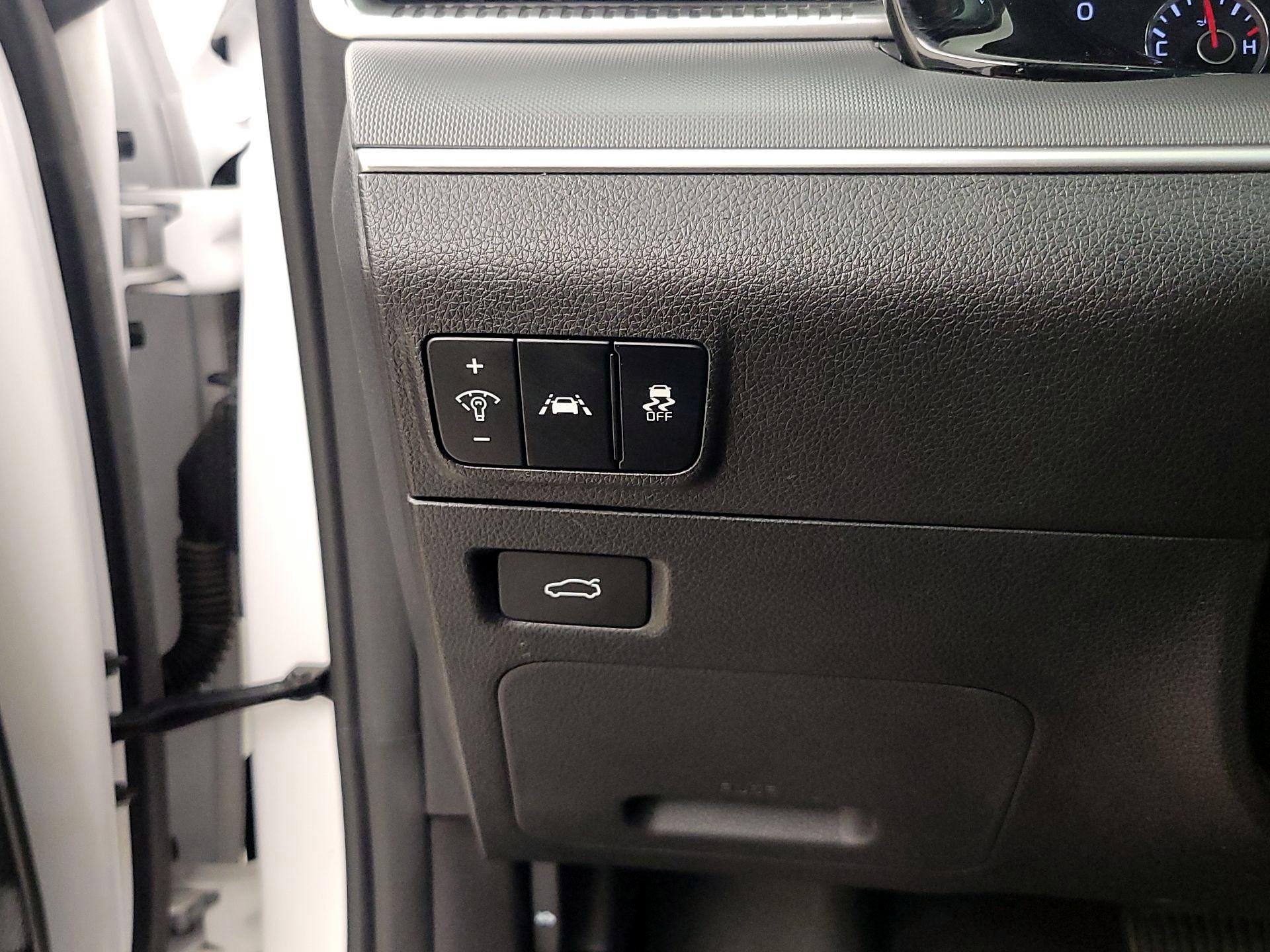 Thumbnail: 2023 Kia K5 - 13