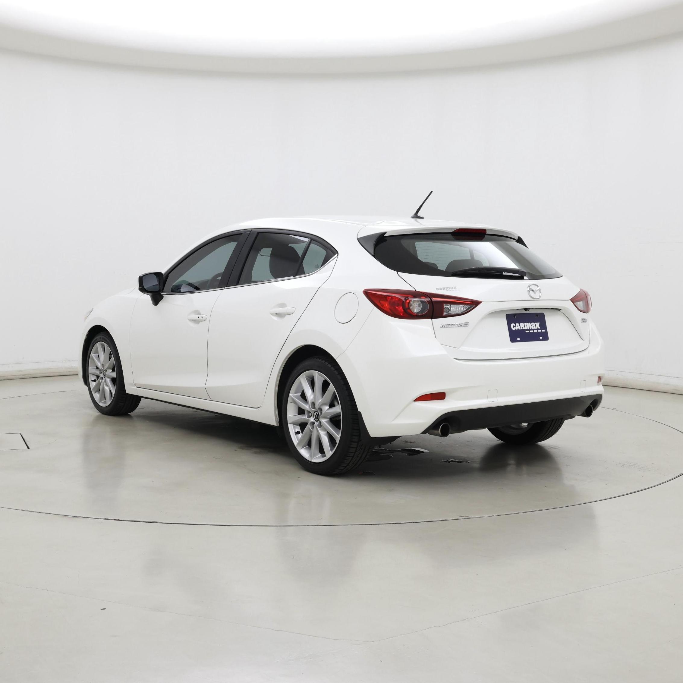Thumbnail: 2017 Mazda Mazda3 - 2
