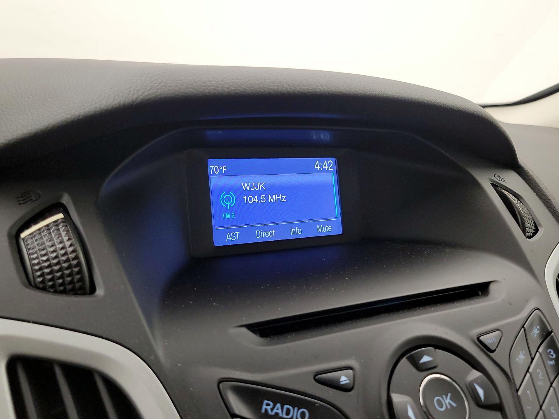 Thumbnail: 2014 Ford Focus - 14
