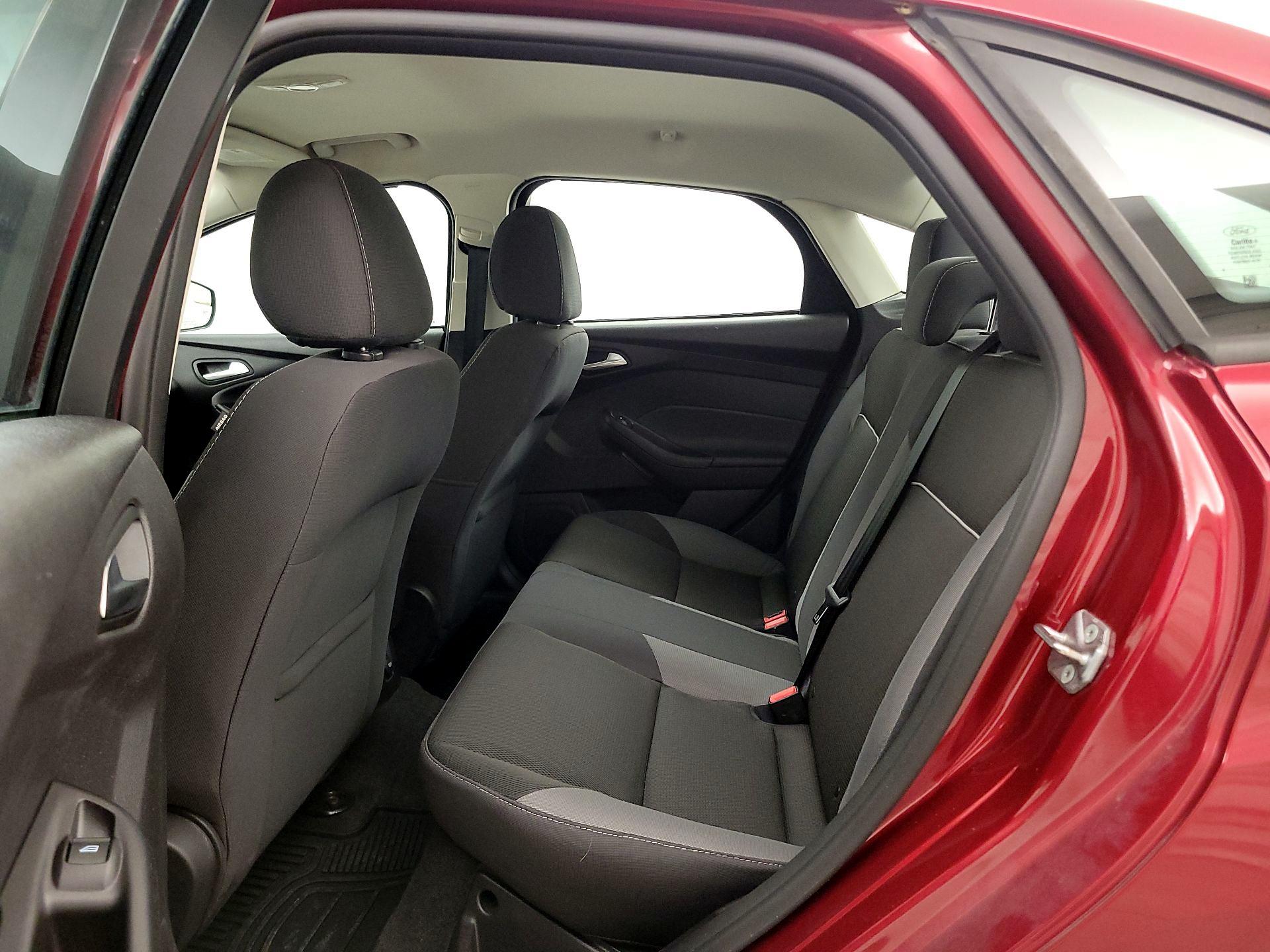 Thumbnail: 2014 Ford Focus - 18
