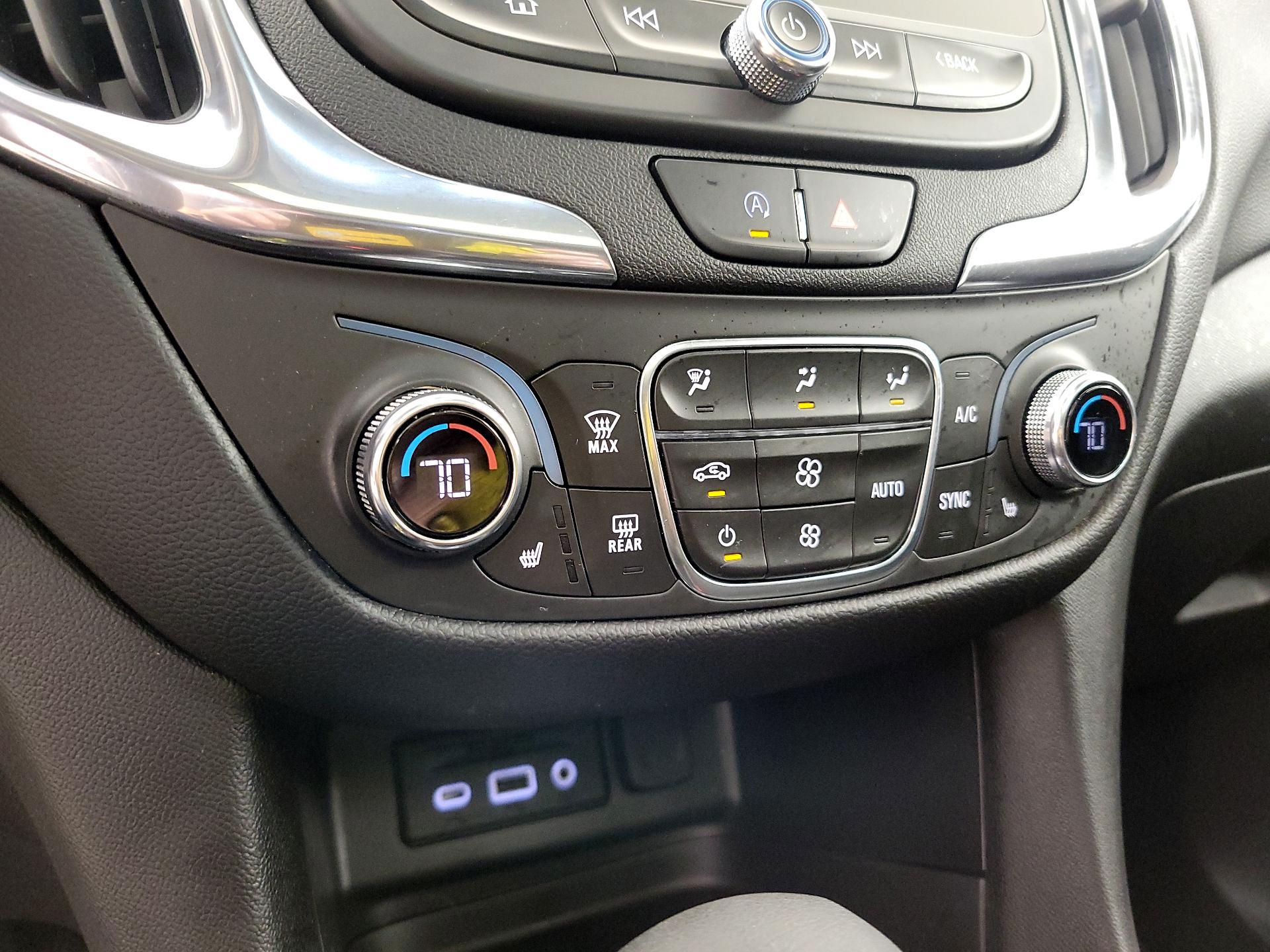 Thumbnail: 2022 Chevrolet Equinox - 17