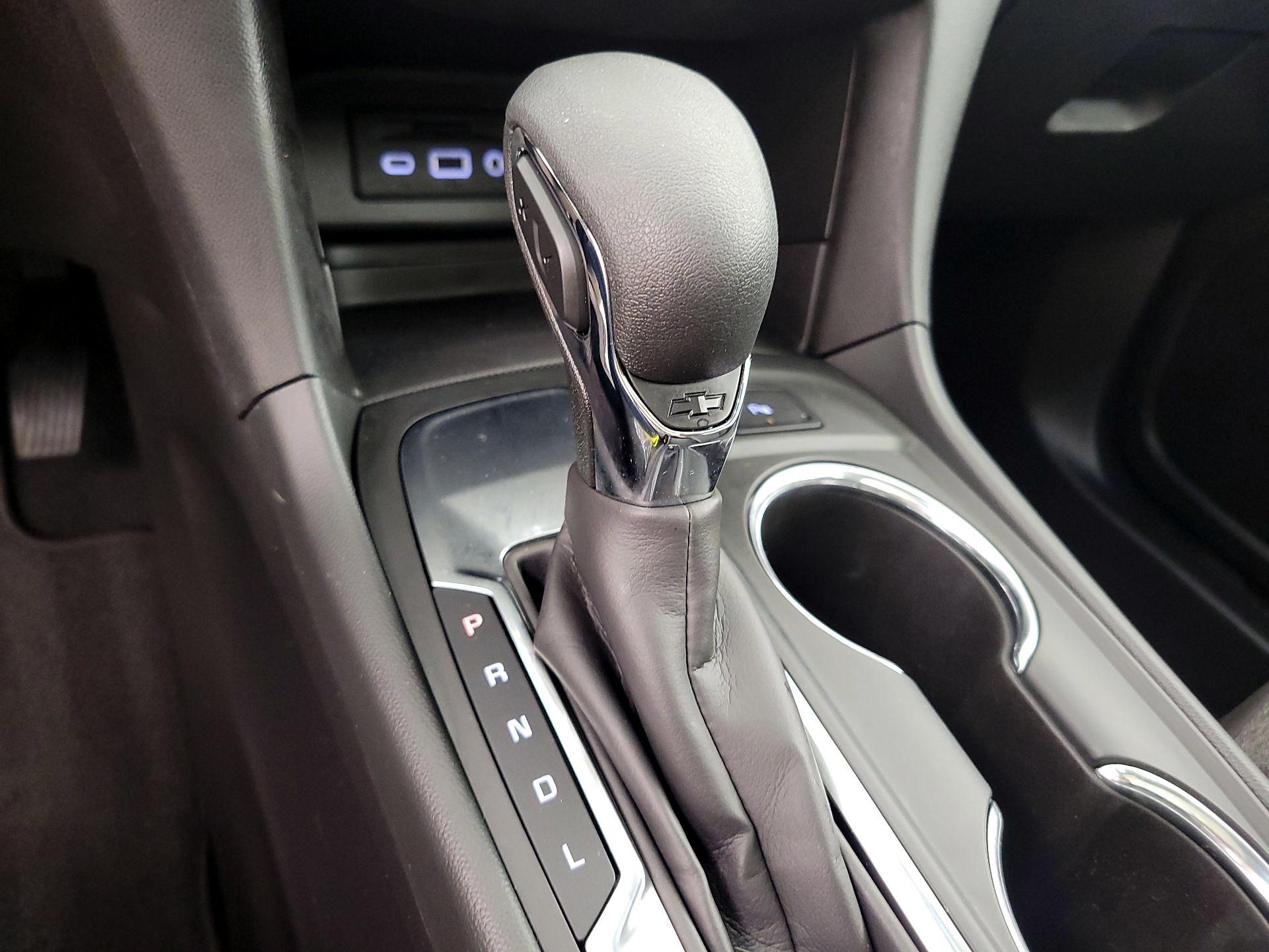 Thumbnail: 2022 Chevrolet Equinox - 18