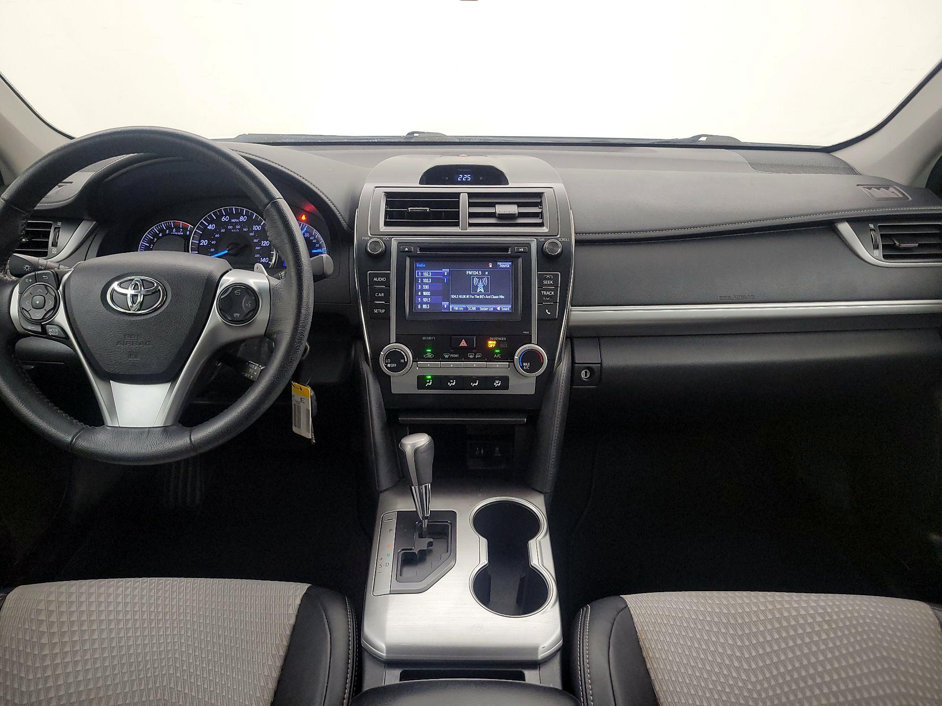 Thumbnail: 2014 Toyota Camry - 9