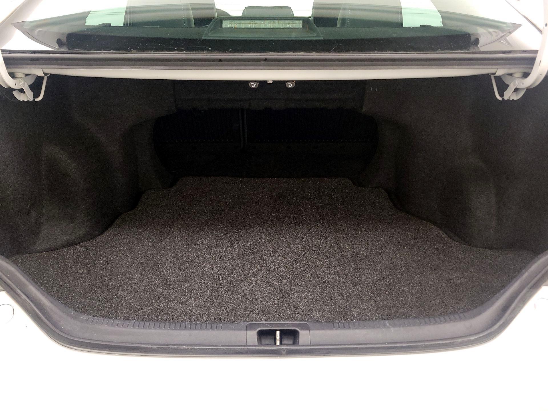 Thumbnail: 2014 Toyota Camry - 20