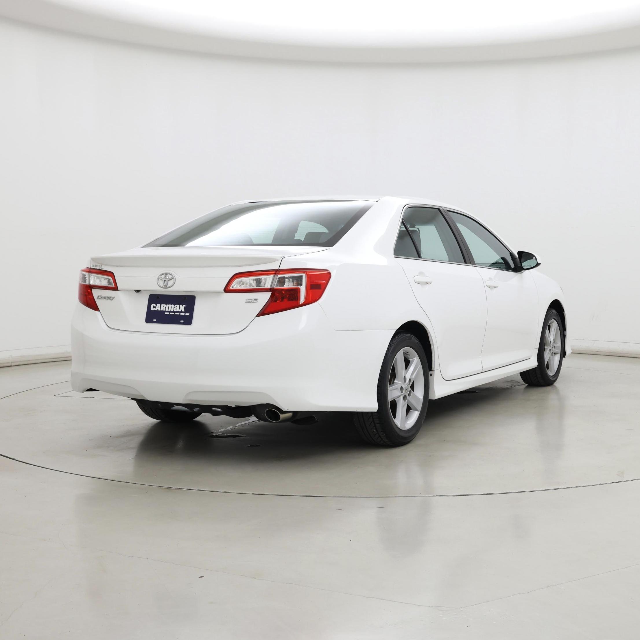 Thumbnail: 2014 Toyota Camry - 8