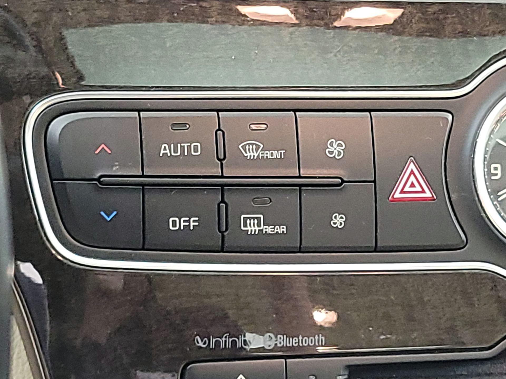 Thumbnail: 2014 Kia Cadenza - 16