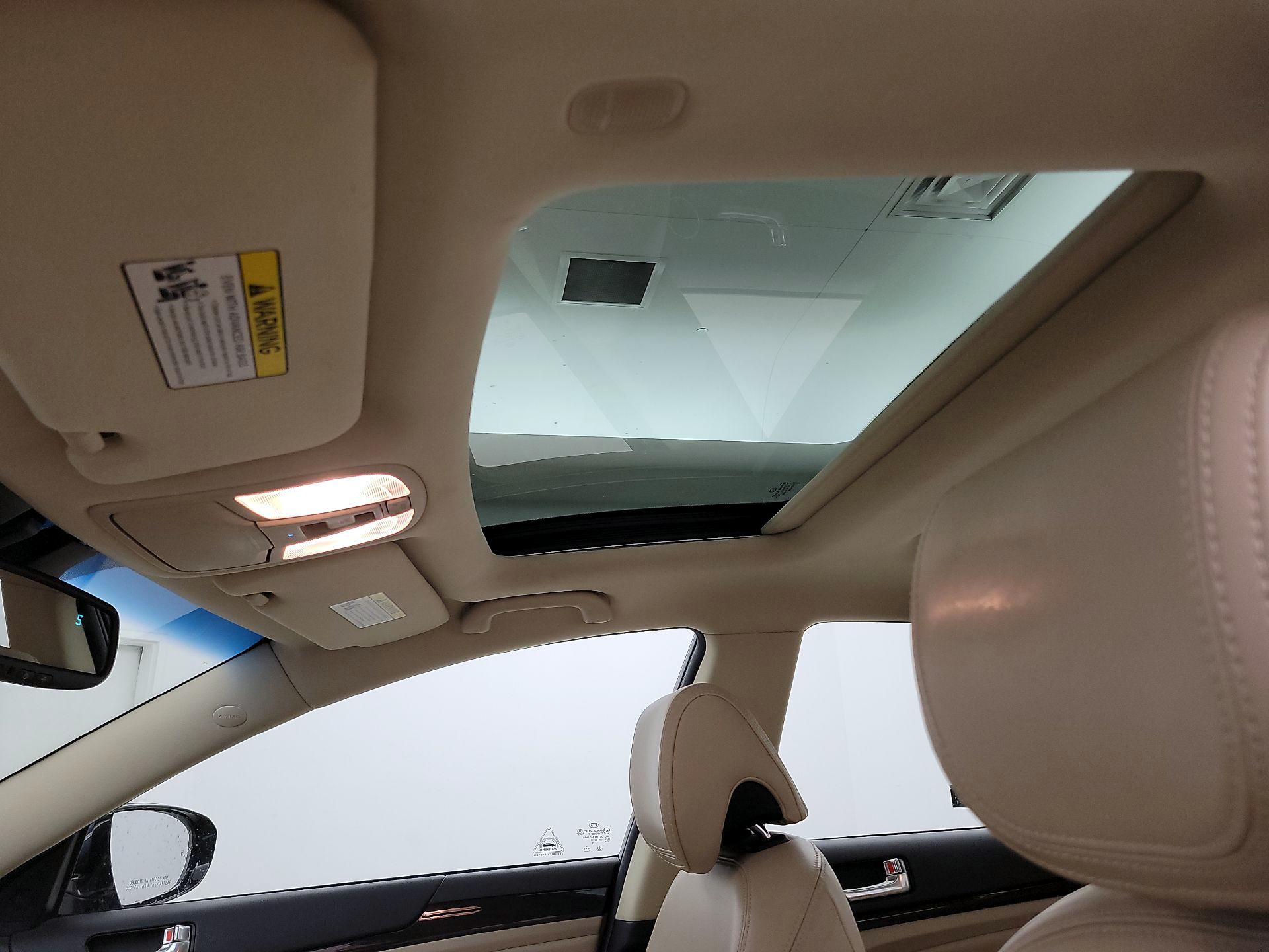 Thumbnail: 2014 Kia Cadenza - 19