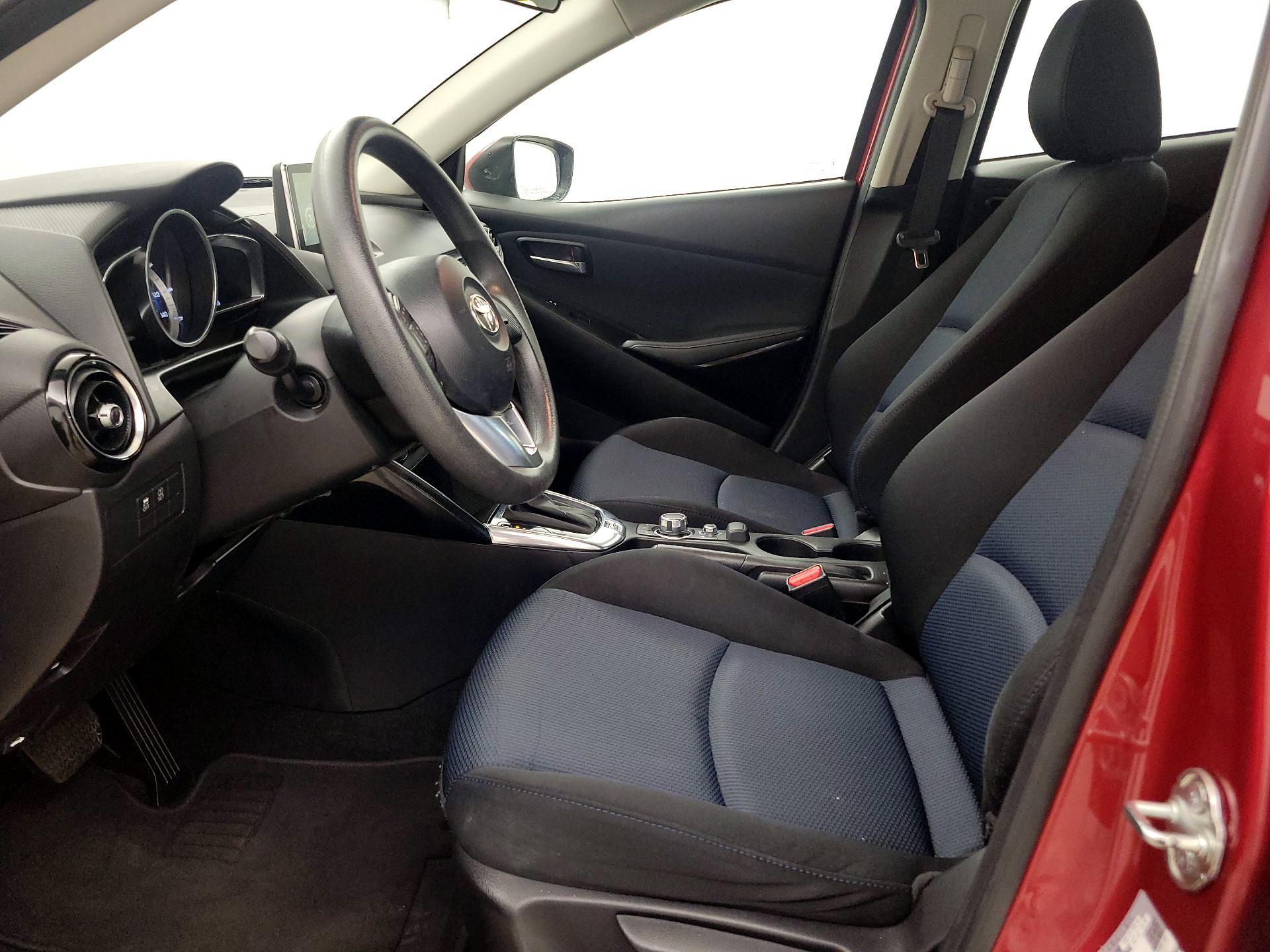 Thumbnail: 2017 Toyota Yaris iA - 11