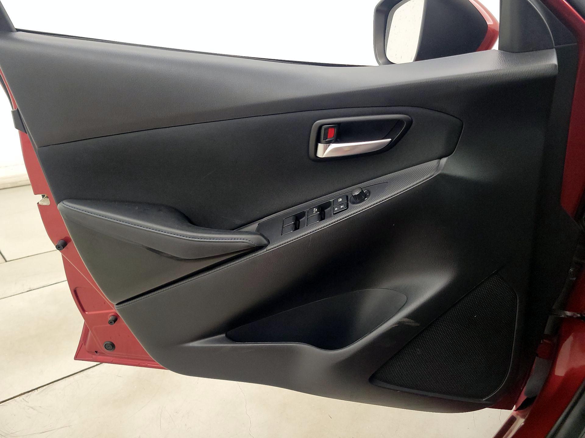 Thumbnail: 2017 Toyota Yaris iA - 12