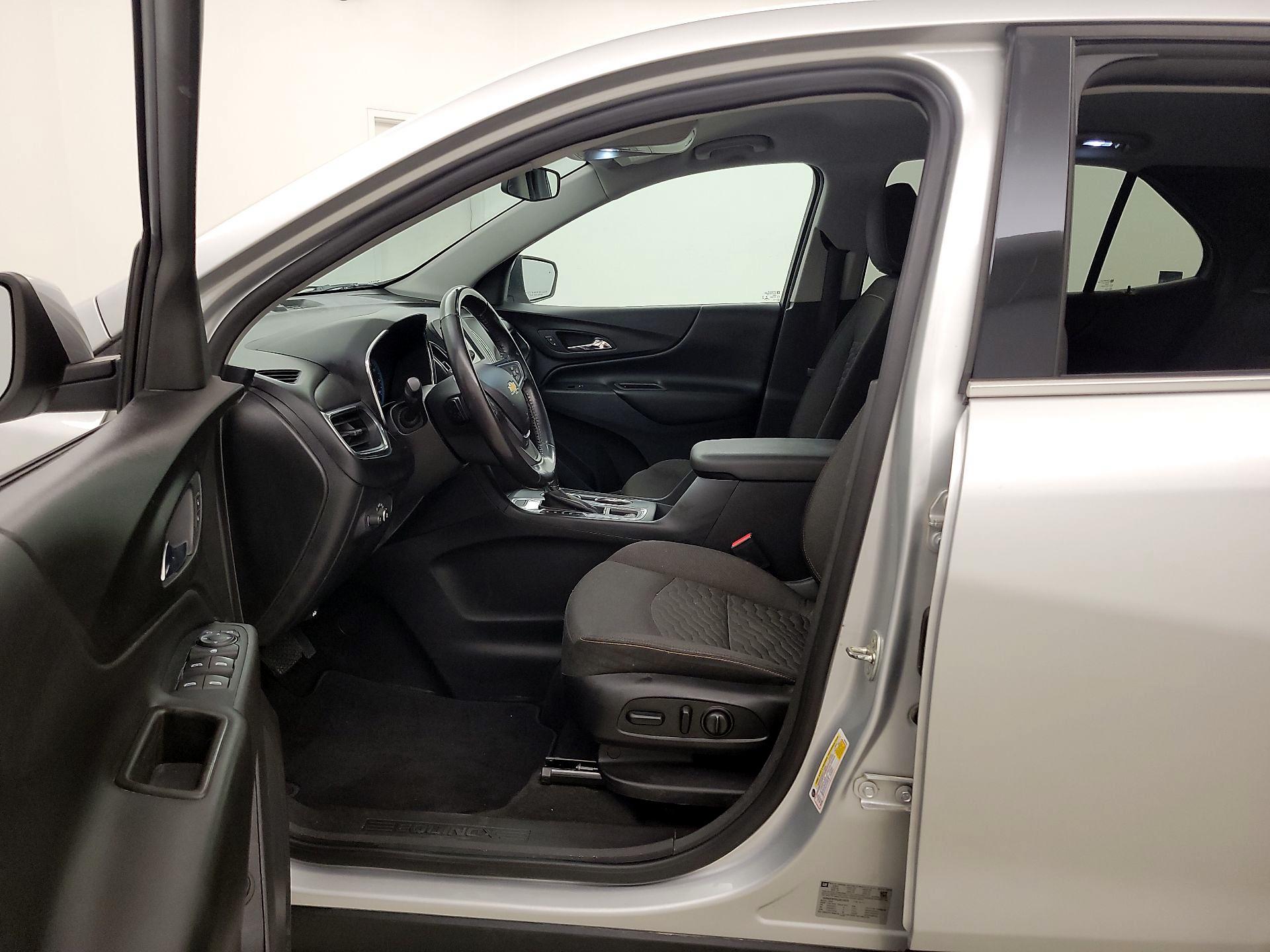 Thumbnail: 2018 Chevrolet Equinox - 11