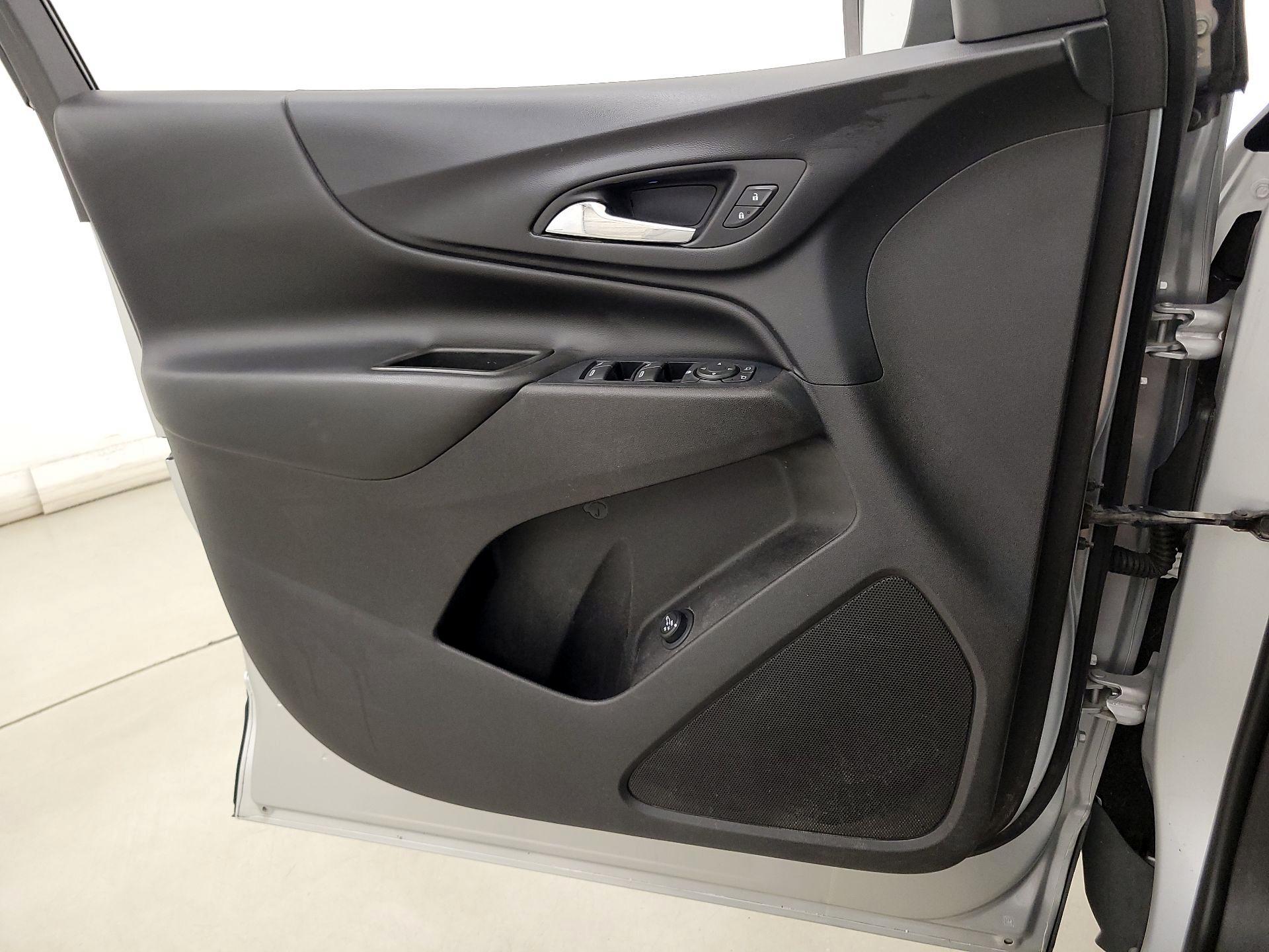 Thumbnail: 2018 Chevrolet Equinox - 12