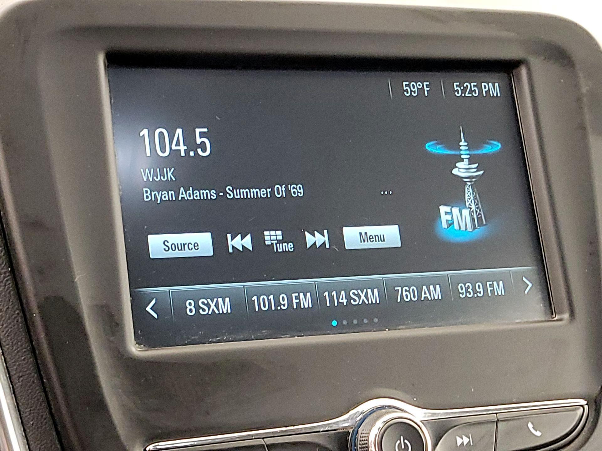 Thumbnail: 2018 Chevrolet Equinox - 15