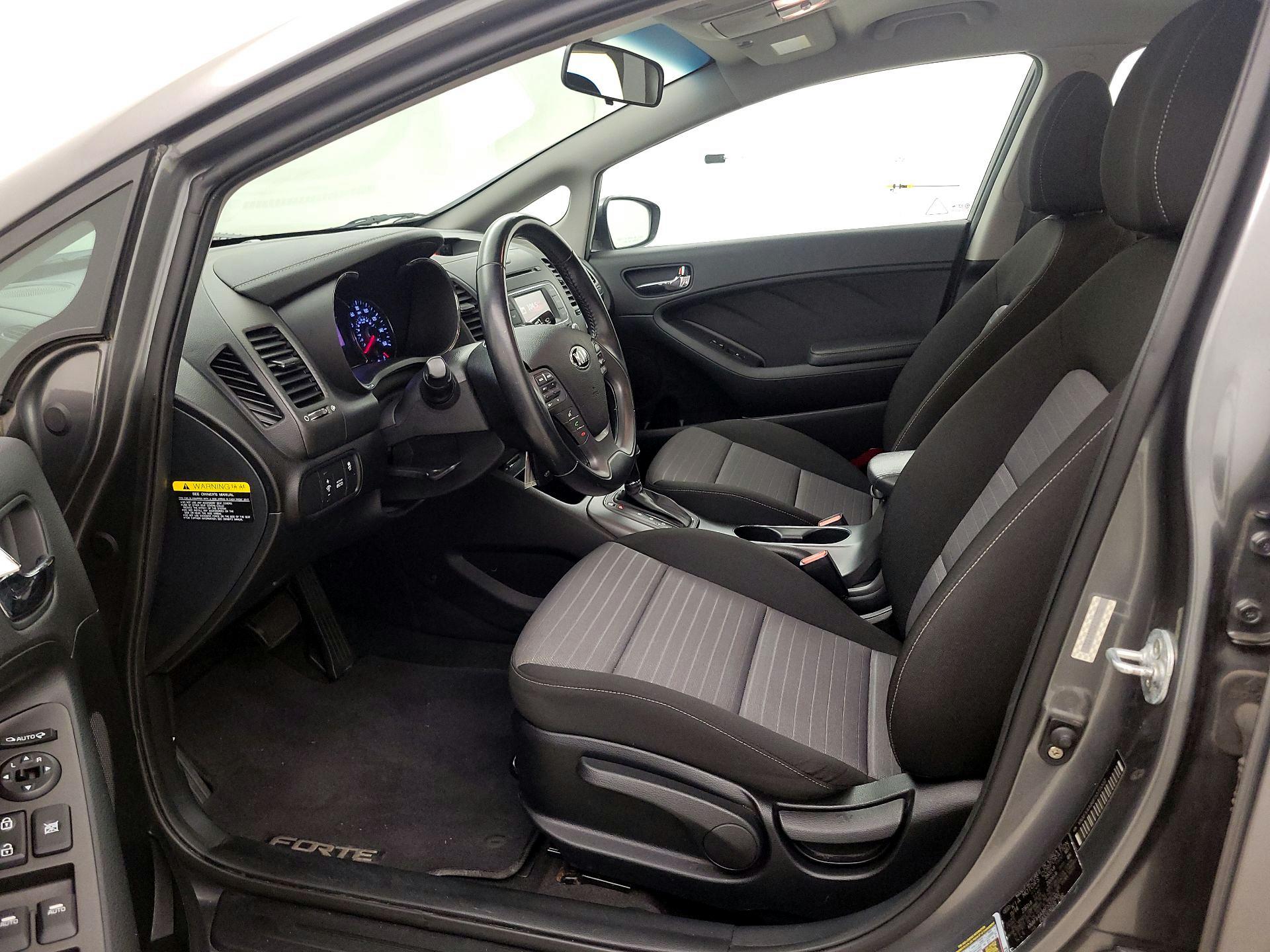 Thumbnail: 2015 Kia Forte - 11