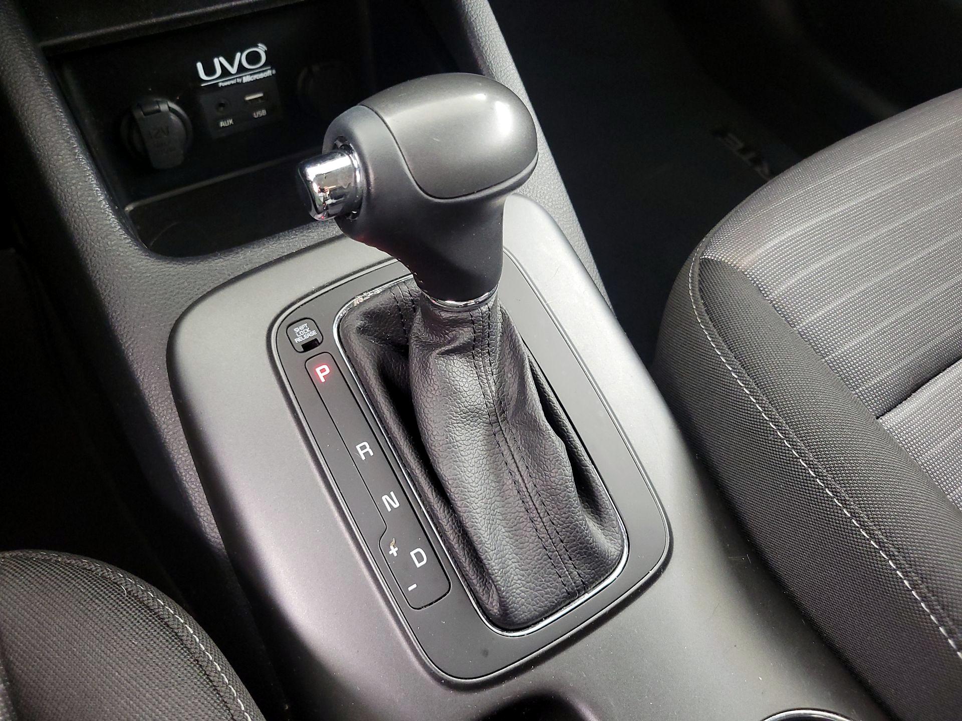 Thumbnail: 2015 Kia Forte - 17