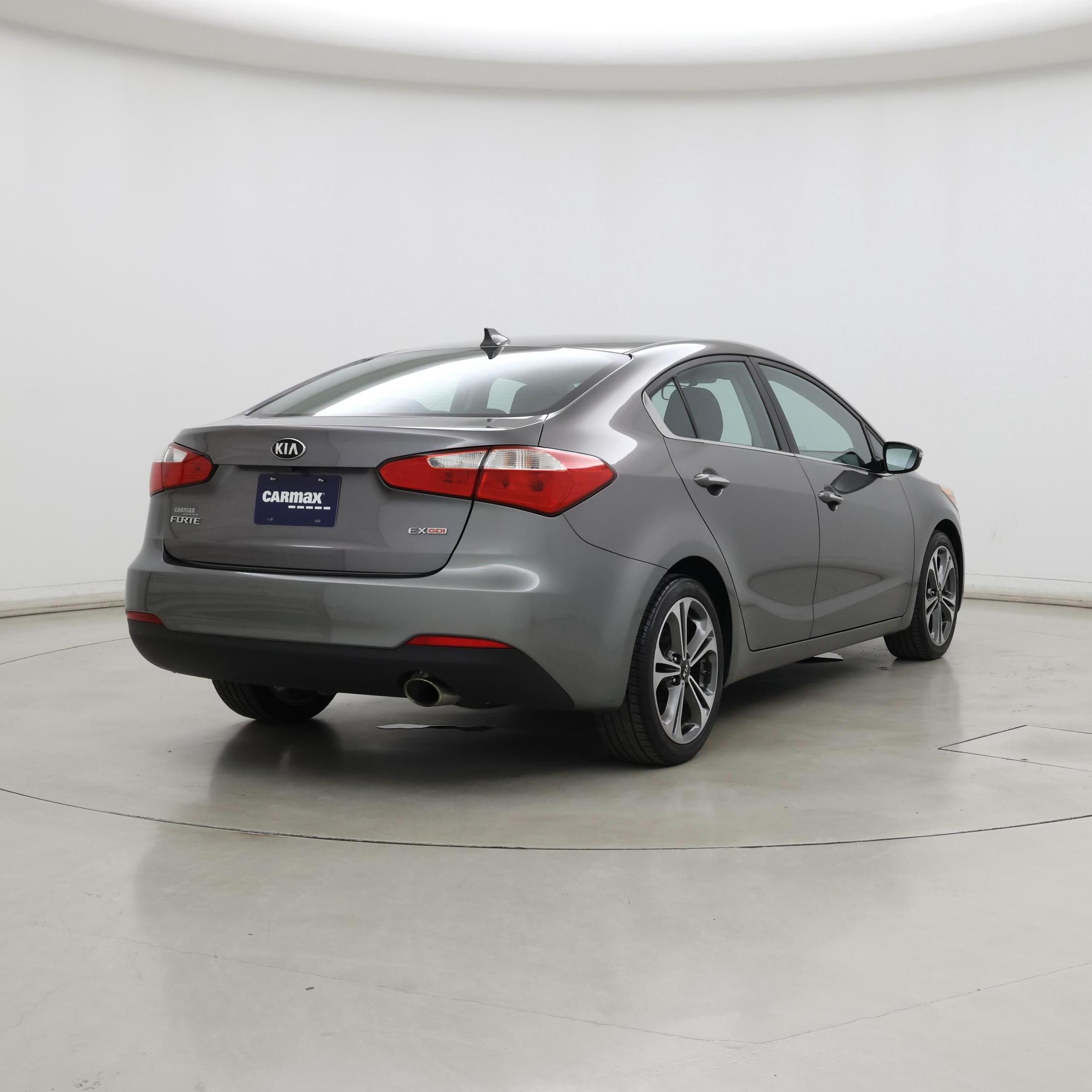 Thumbnail: 2015 Kia Forte - 8