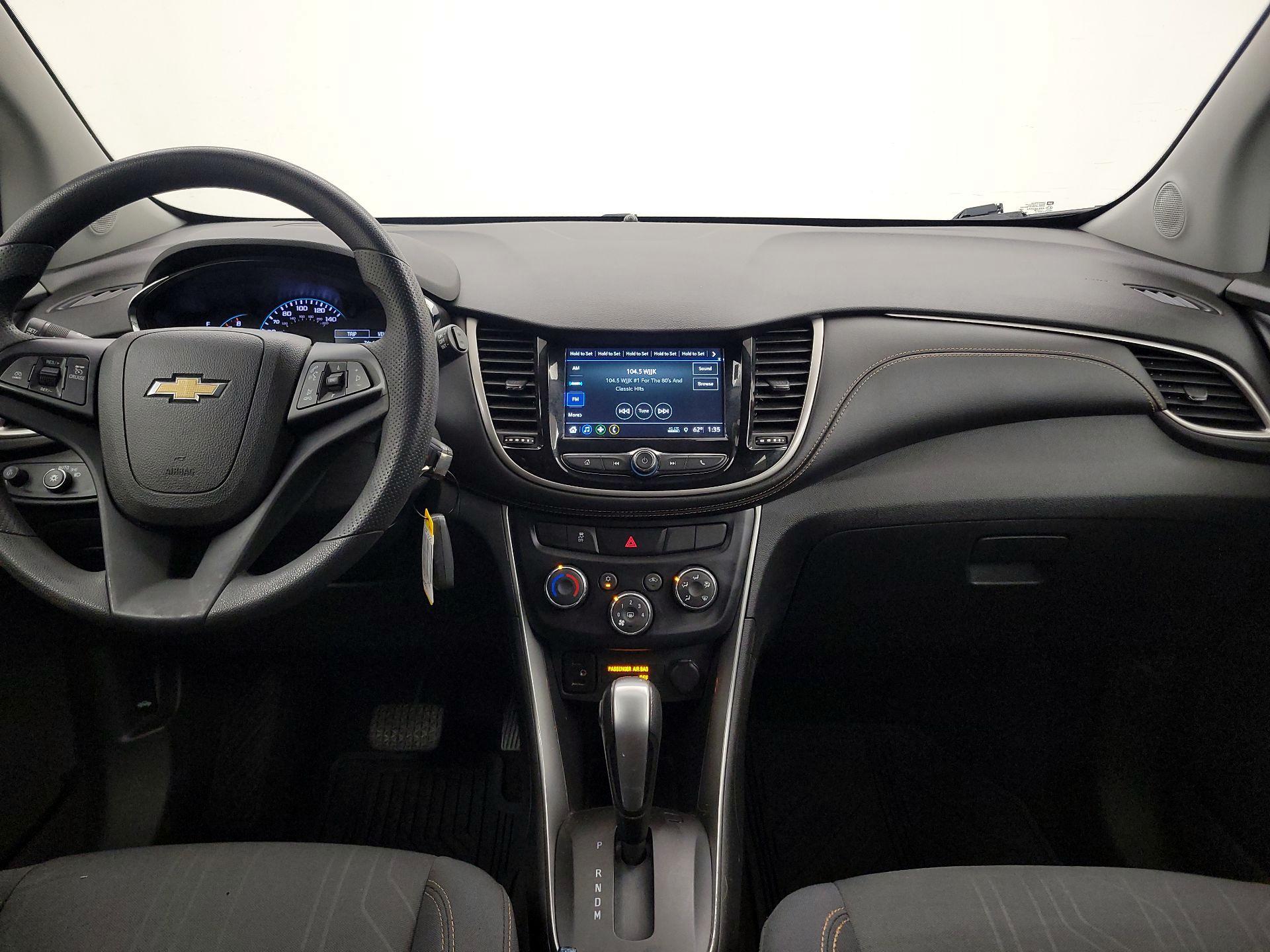 Thumbnail: 2018 Chevrolet Trax - 9