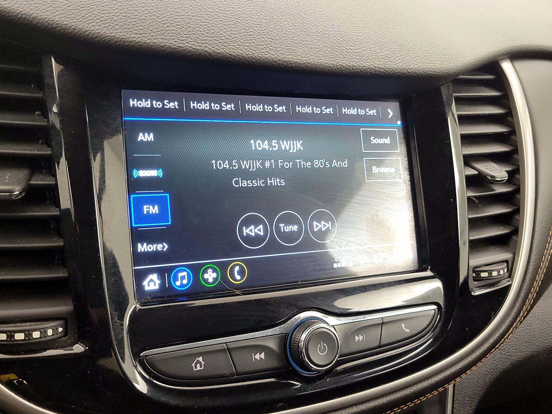 Thumbnail: 2018 Chevrolet Trax - 15