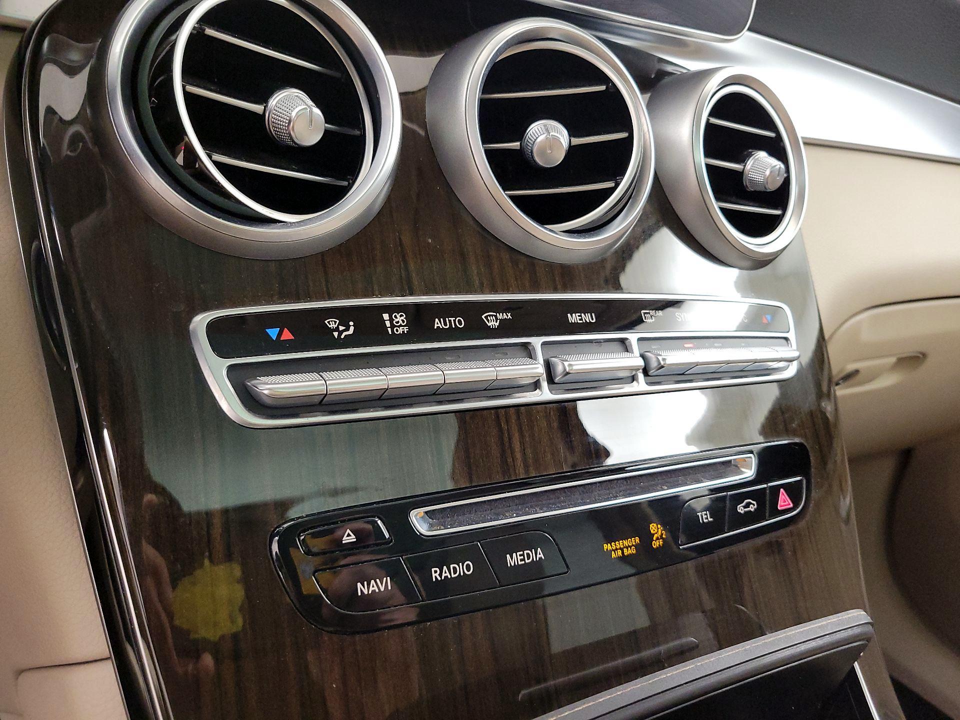 Thumbnail: 2018 Mercedes-Benz GLC - 17