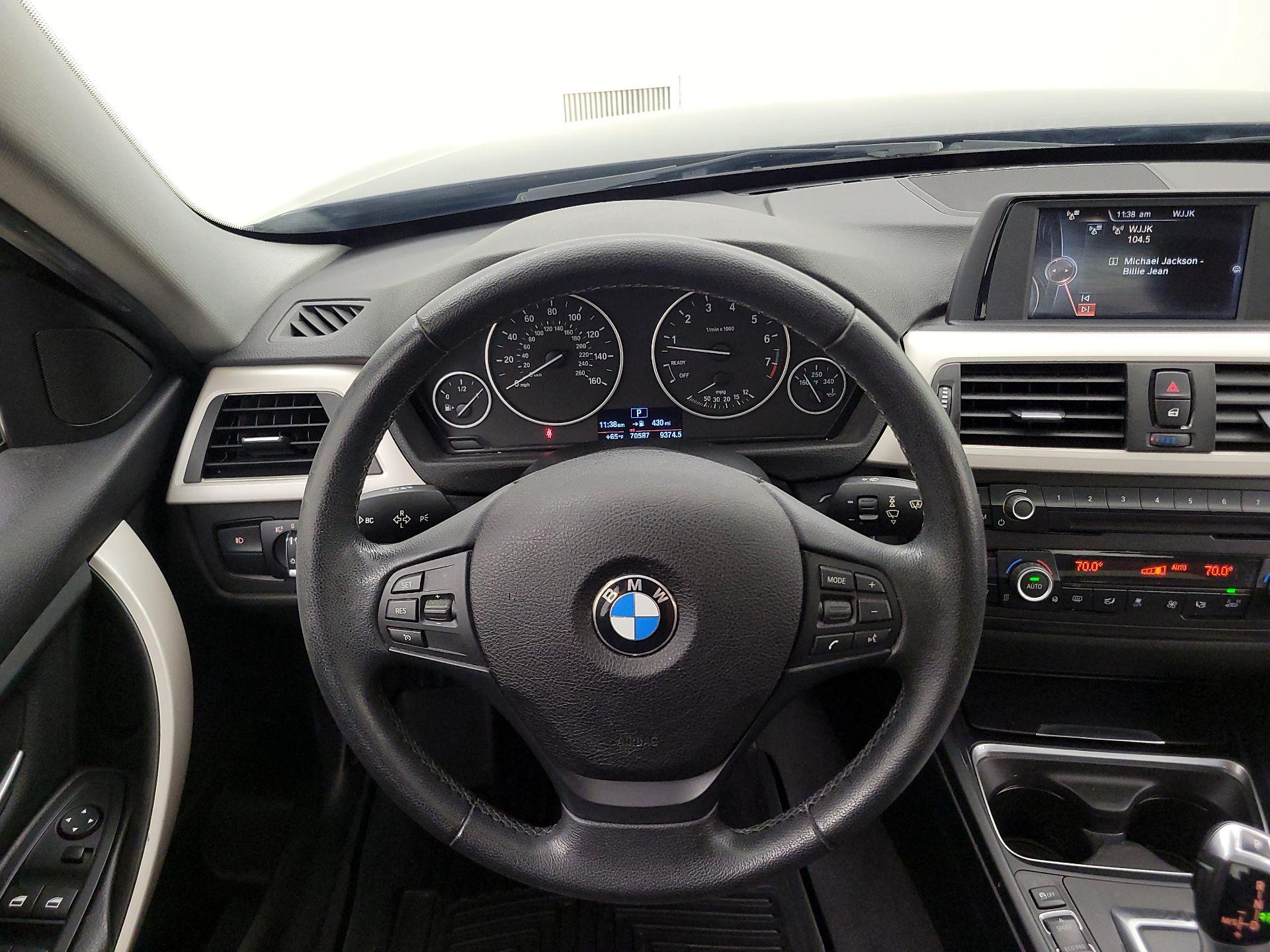 Thumbnail: 2015 BMW 3 Series - 10