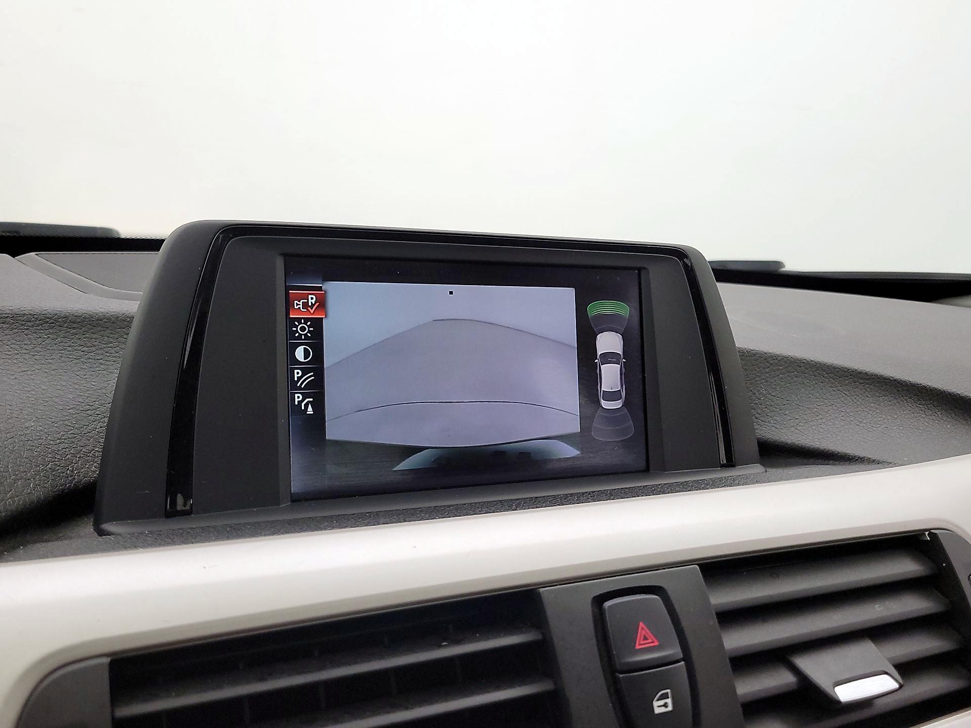Thumbnail: 2015 BMW 3 Series - 14