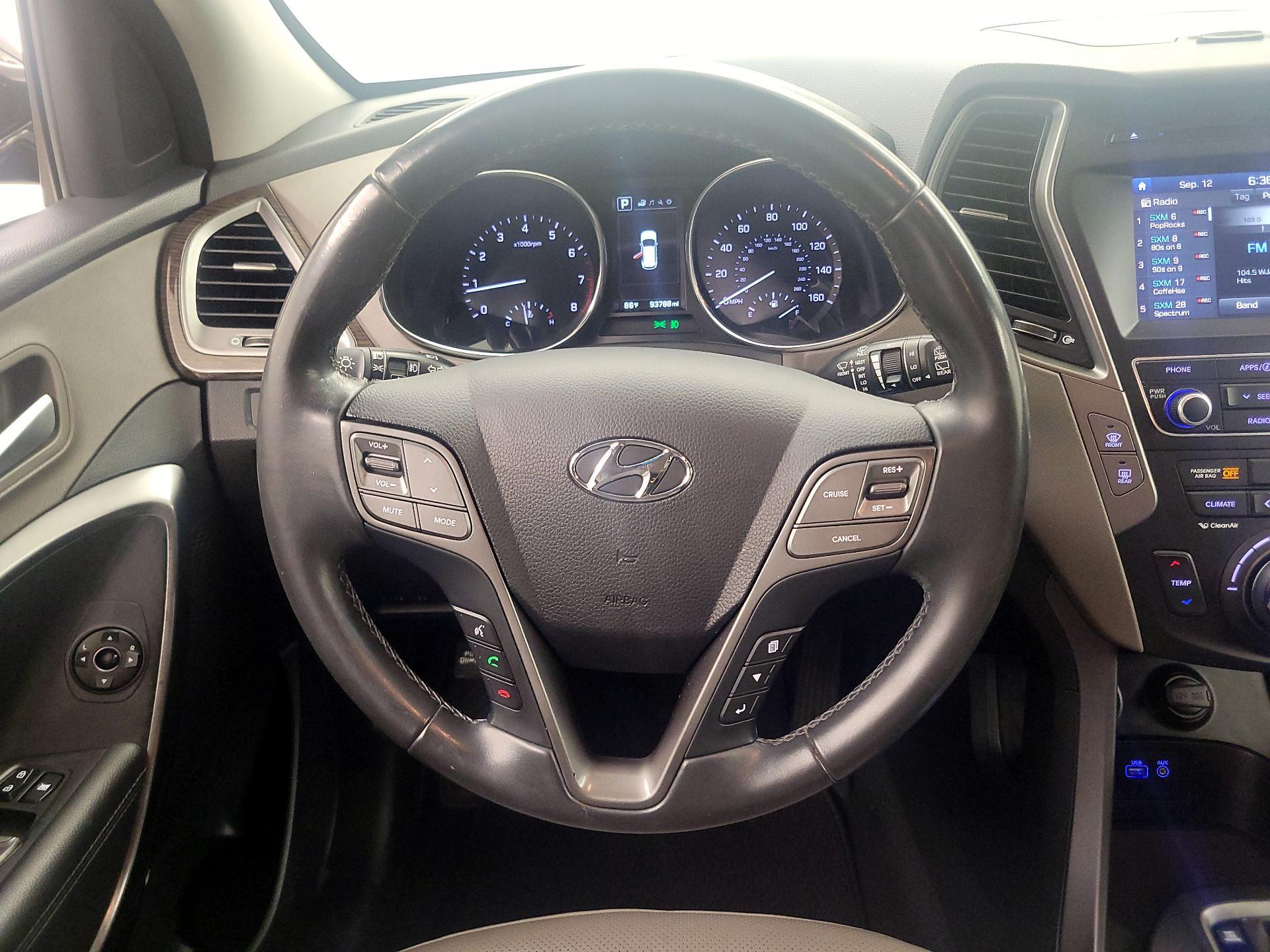 Thumbnail: 2017 Hyundai Santa Fe - 10