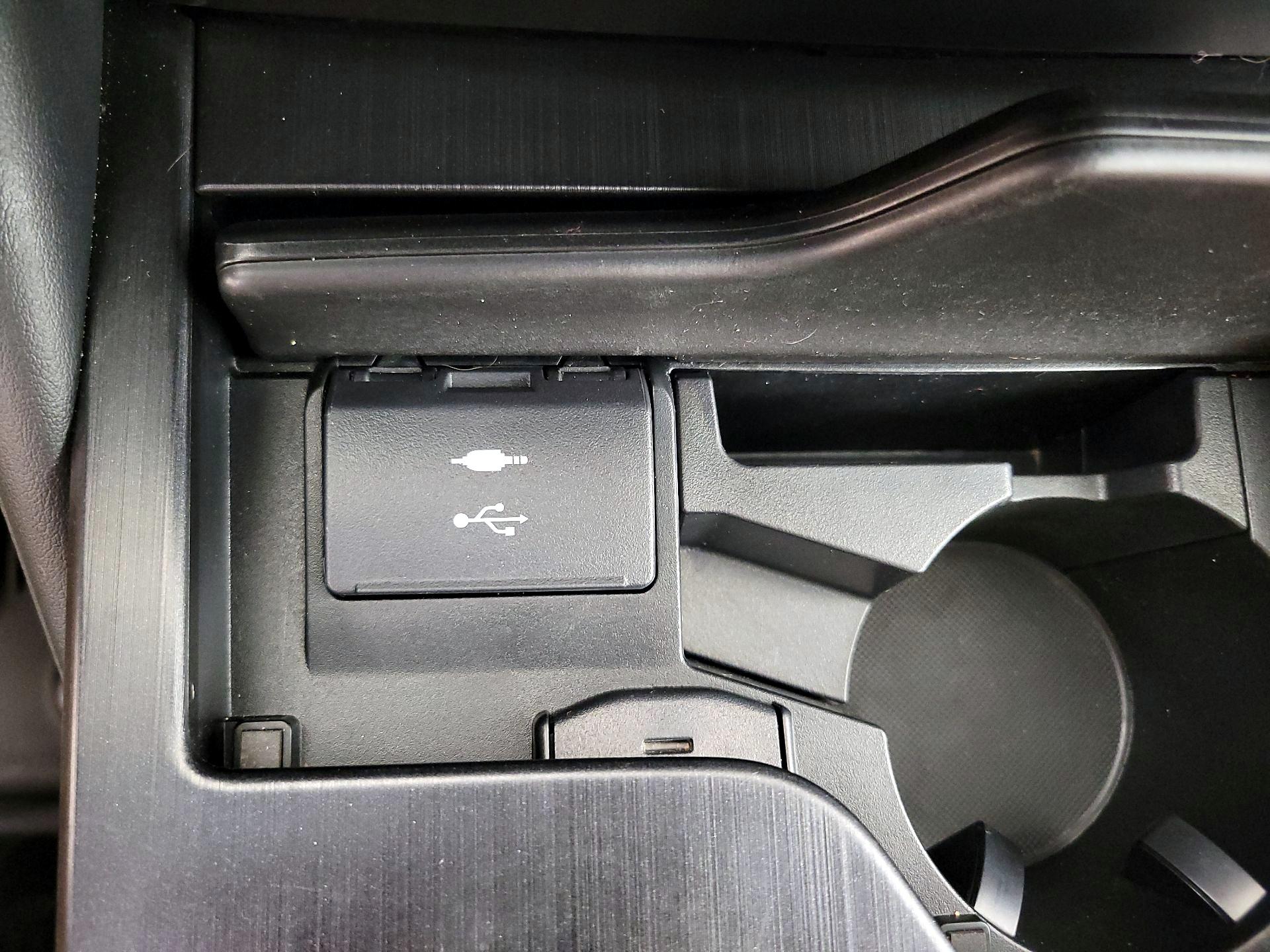 Thumbnail: 2022 Lexus ES - 18