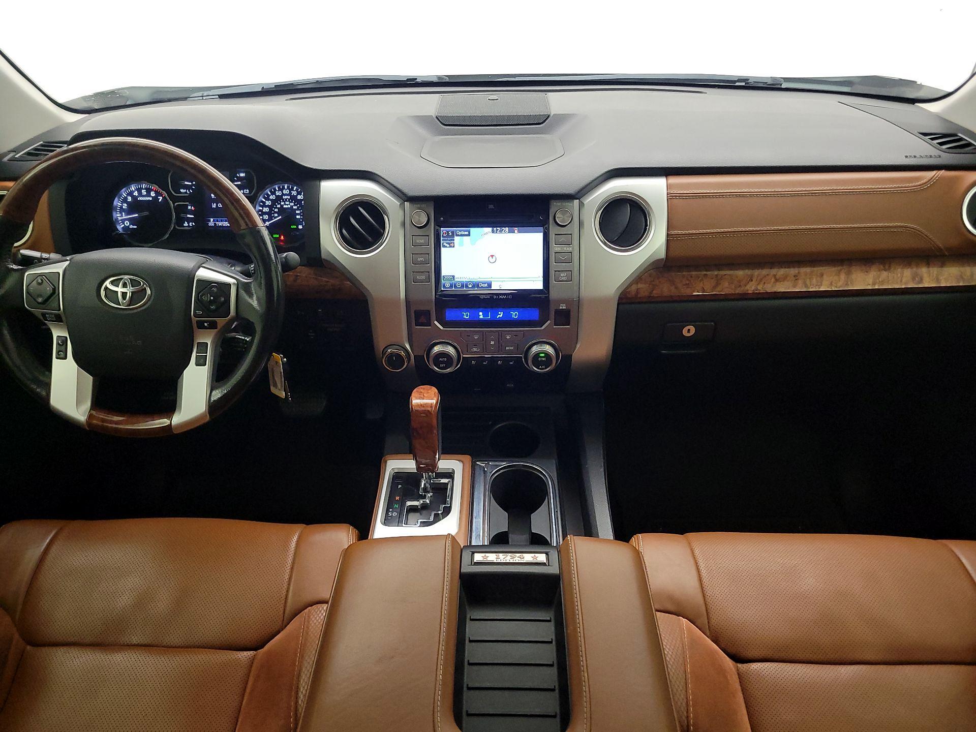 Thumbnail: 2018 Toyota Tundra - 9