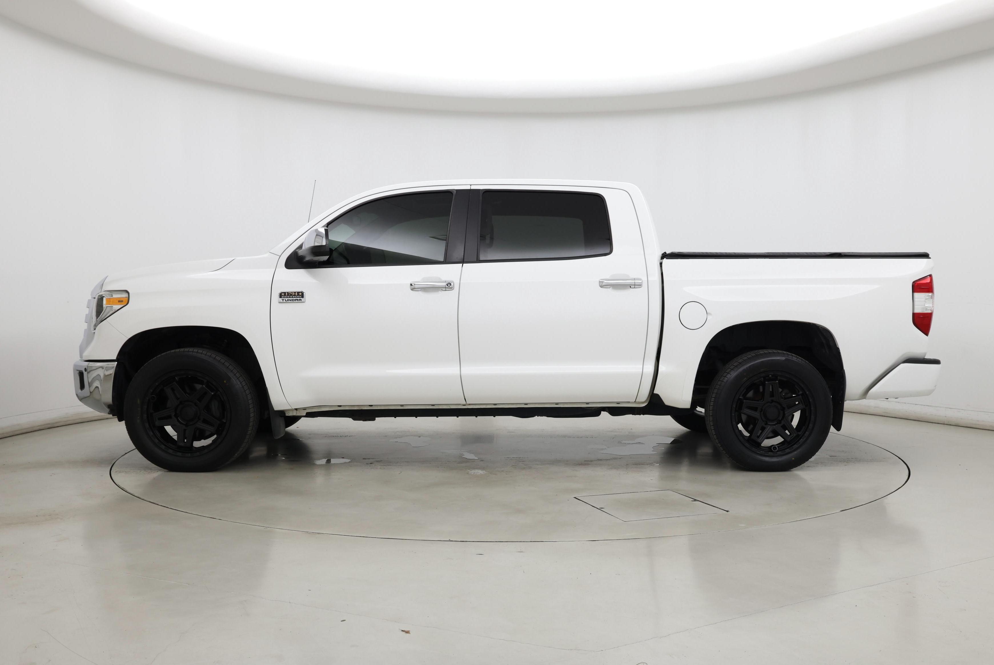 Thumbnail: 2018 Toyota Tundra - 3