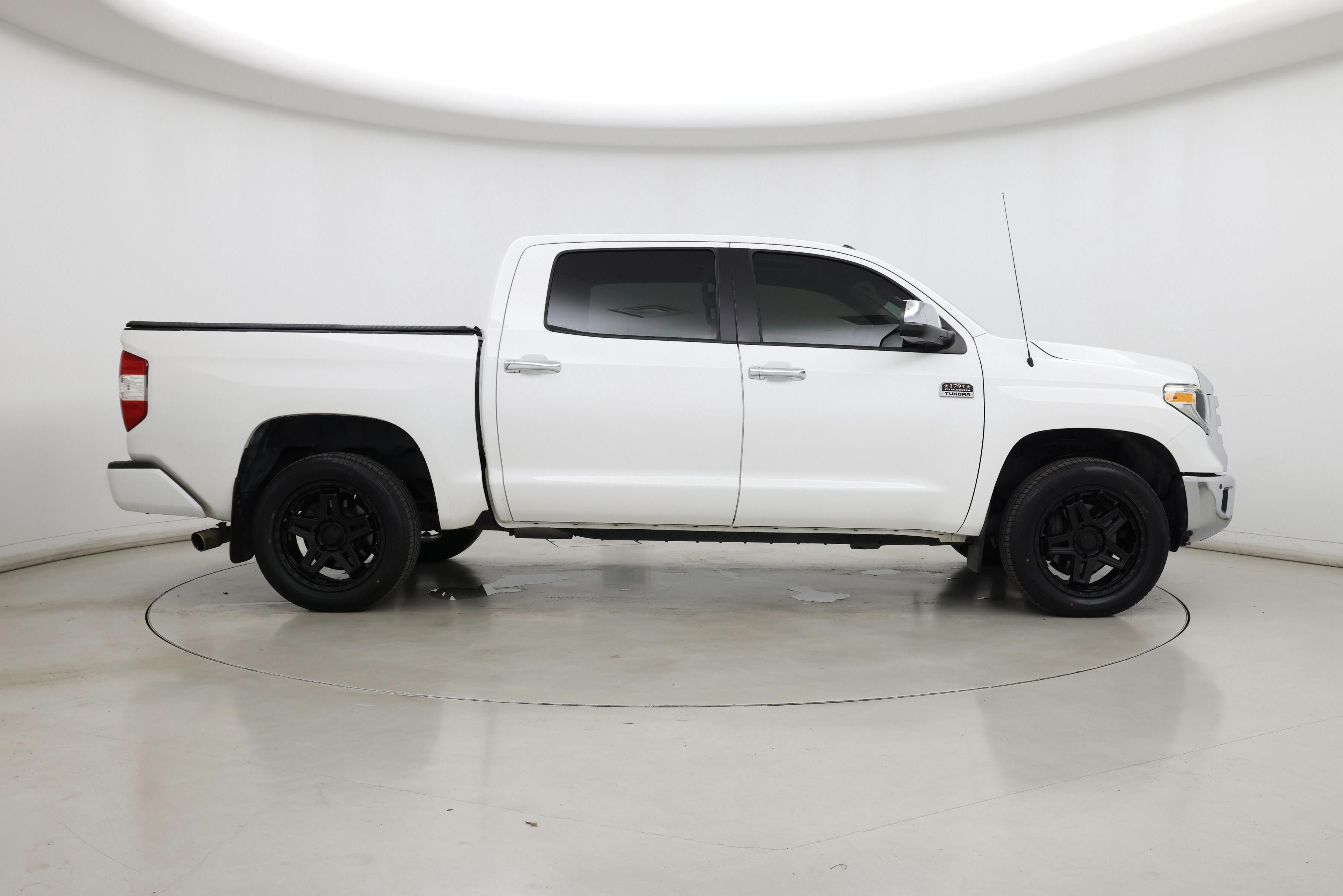 Thumbnail: 2018 Toyota Tundra - 7