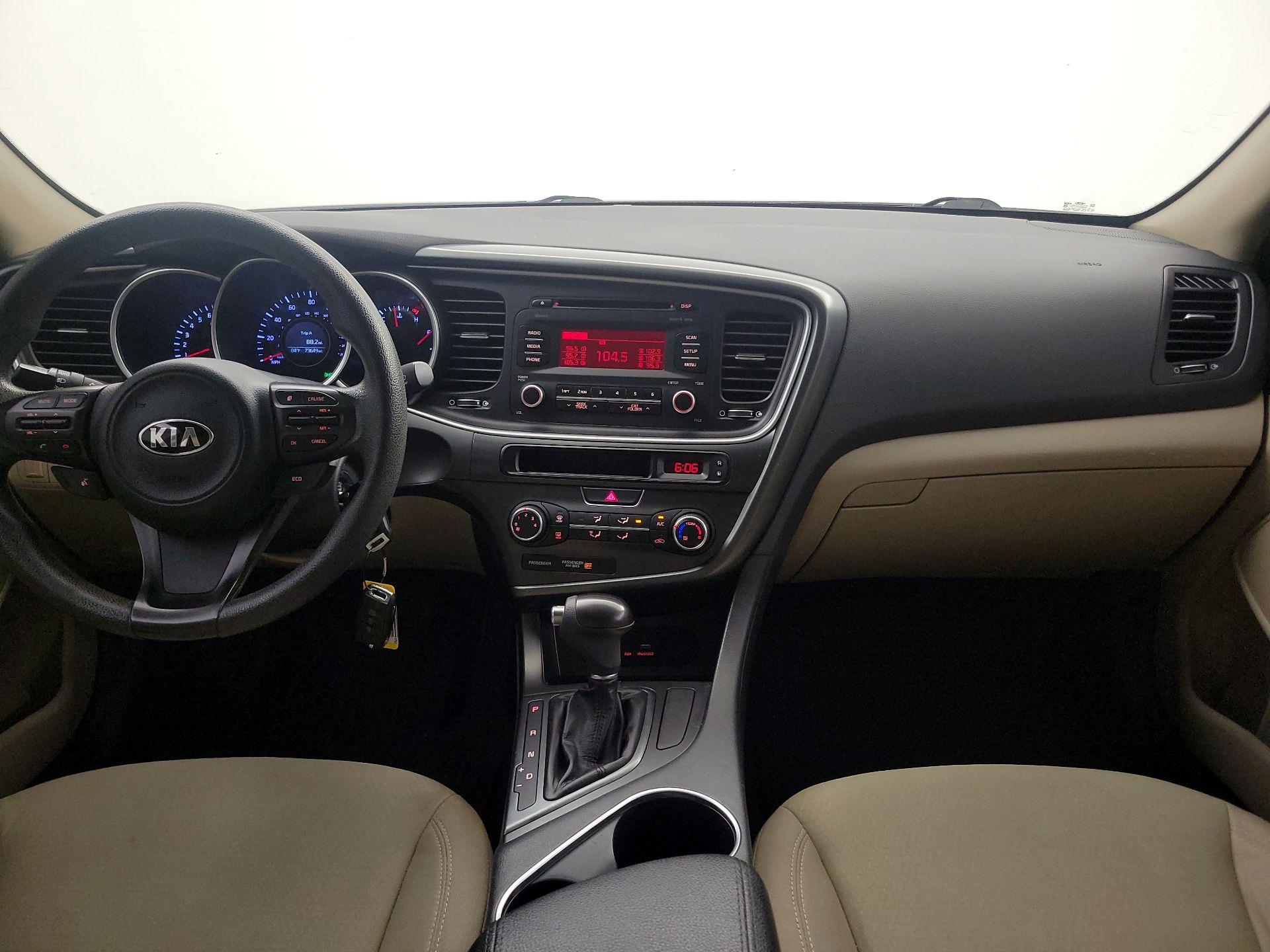 Thumbnail: 2015 Kia Optima - 9