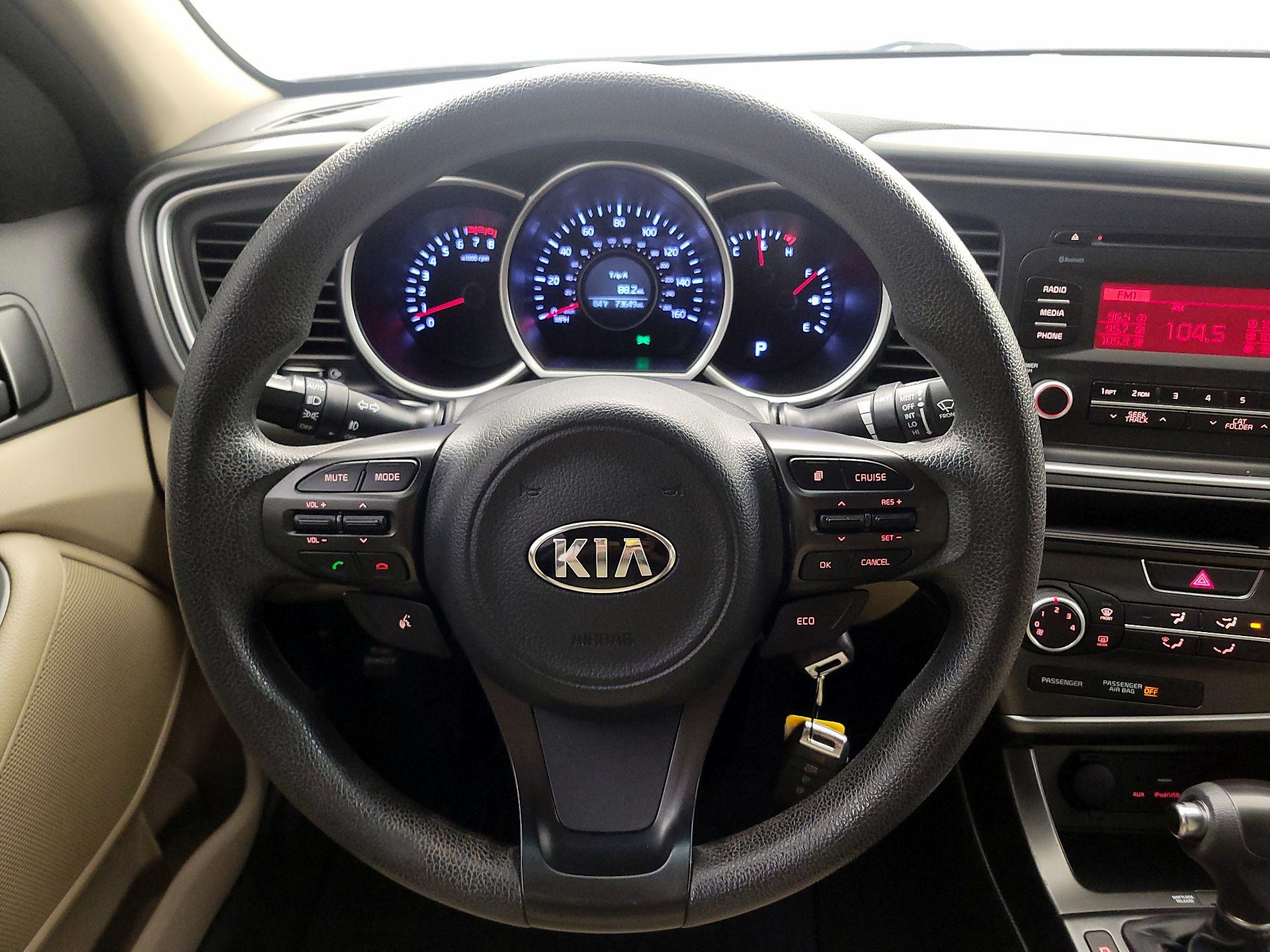 Thumbnail: 2015 Kia Optima - 10