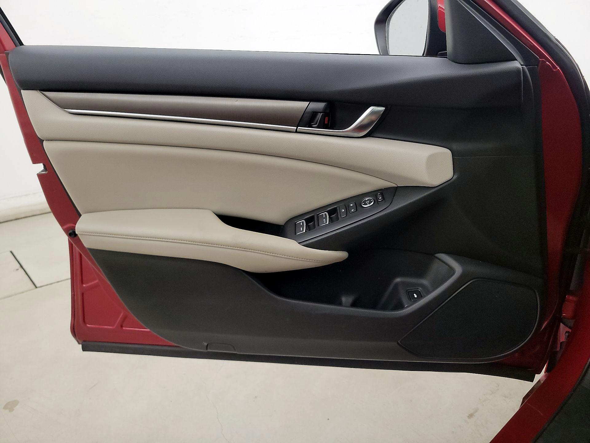 Thumbnail: 2019 Honda Accord - 12