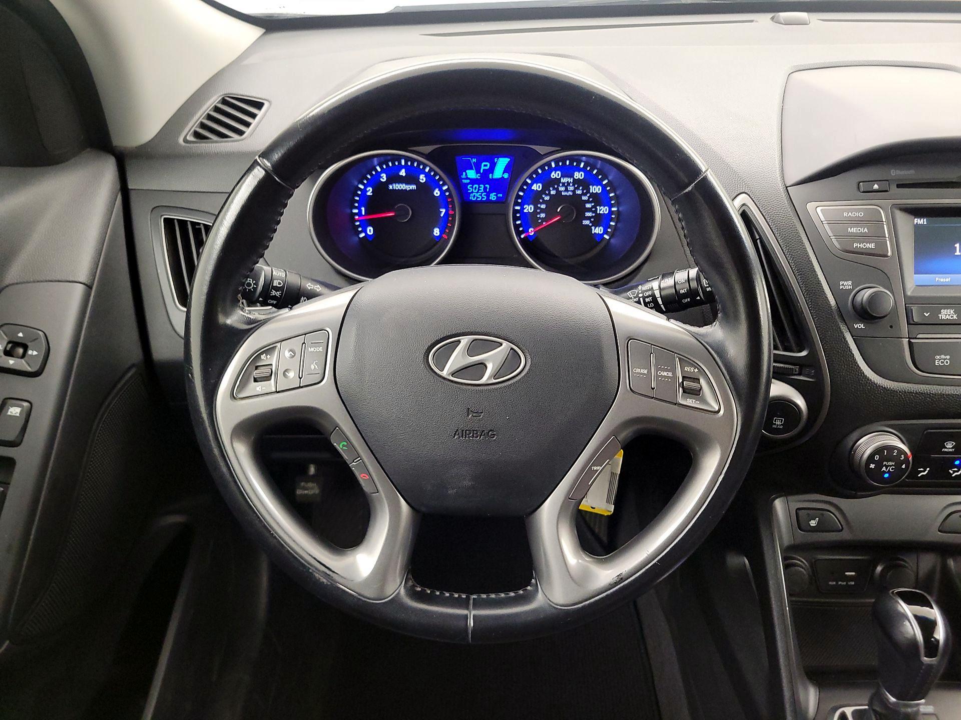 Thumbnail: 2015 Hyundai Tucson - 10