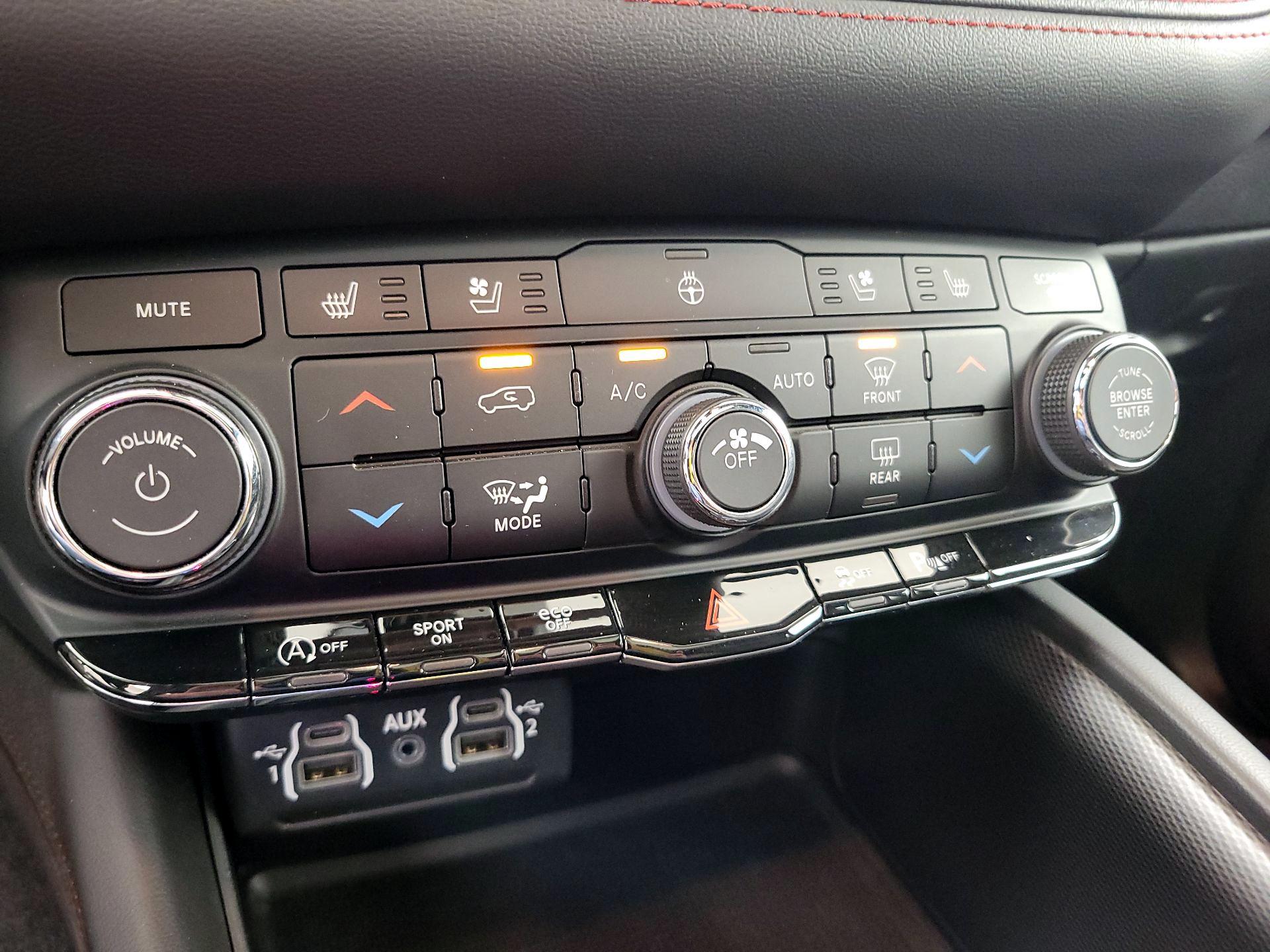 Thumbnail: 2023 Dodge Durango - 17