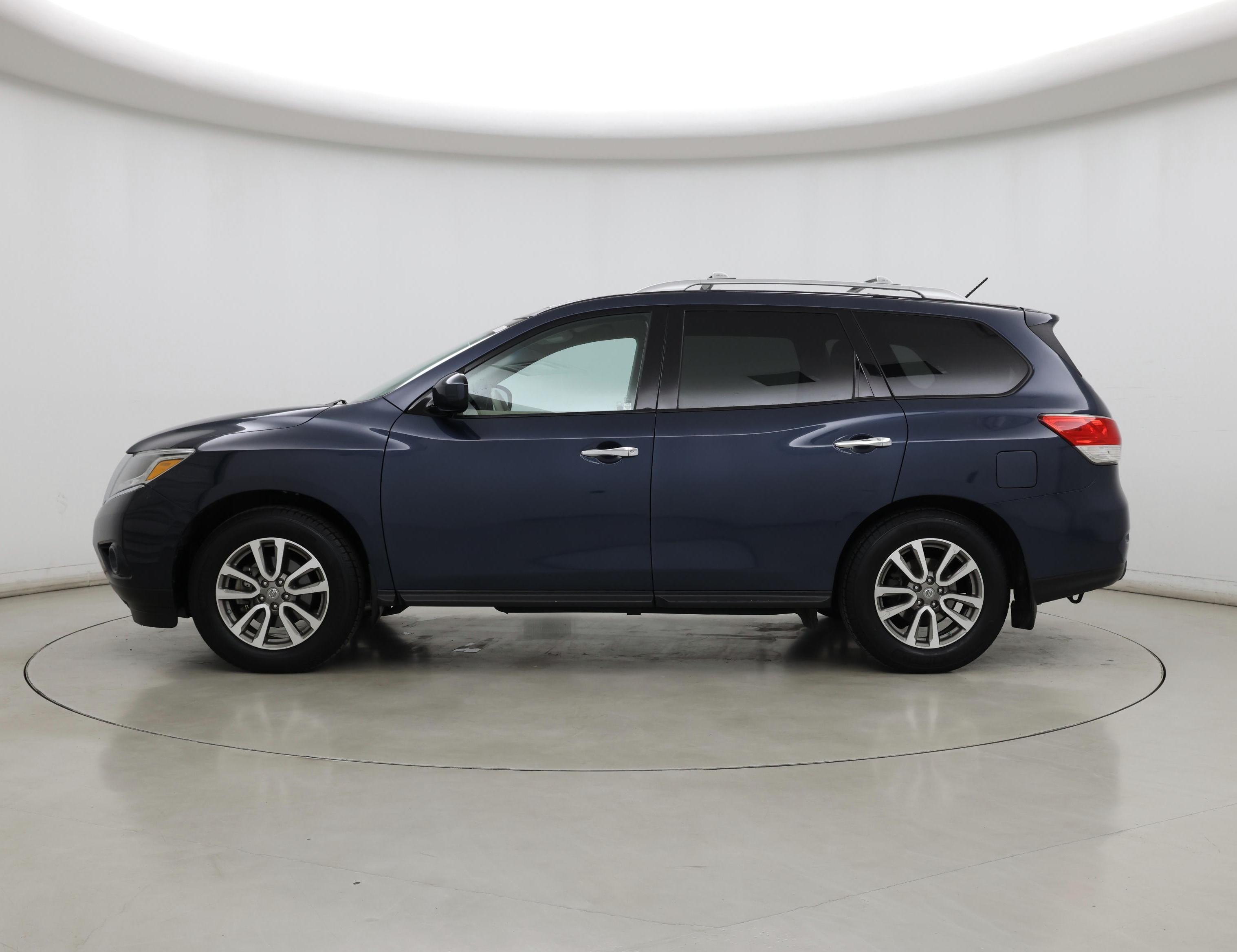 Thumbnail: 2015 Nissan Pathfinder - 3