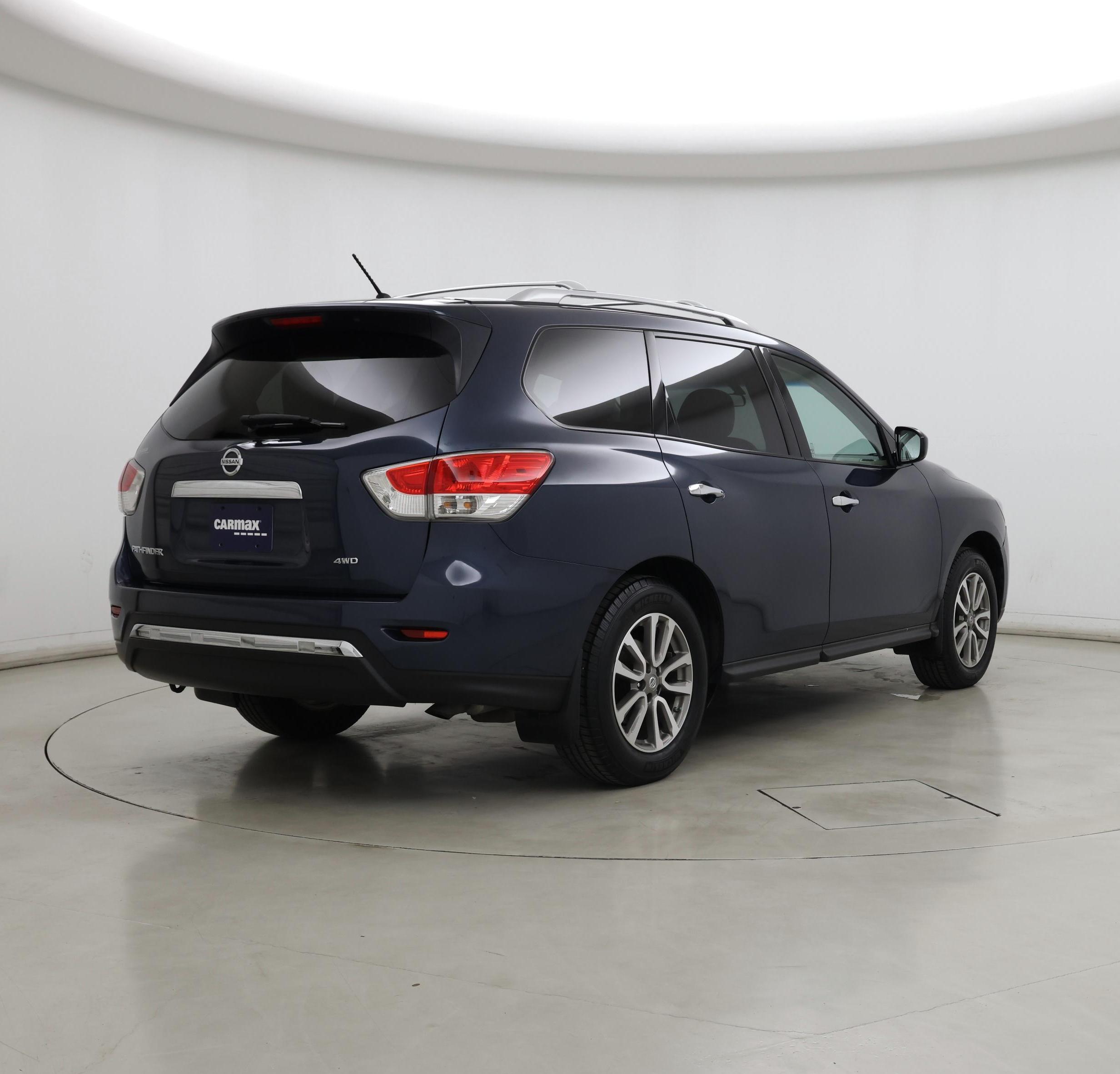 Thumbnail: 2015 Nissan Pathfinder - 8