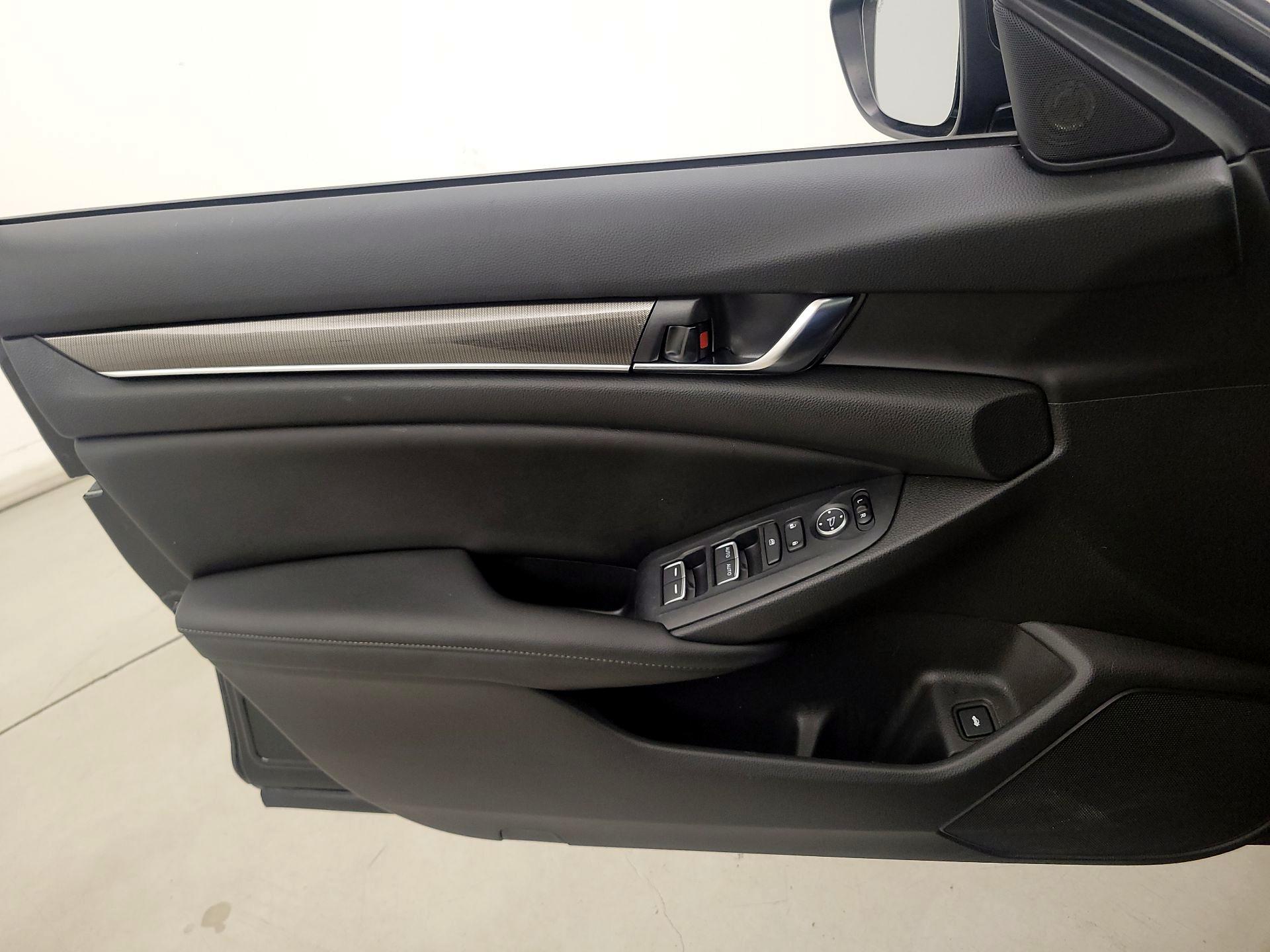Thumbnail: 2019 Honda Accord - 12