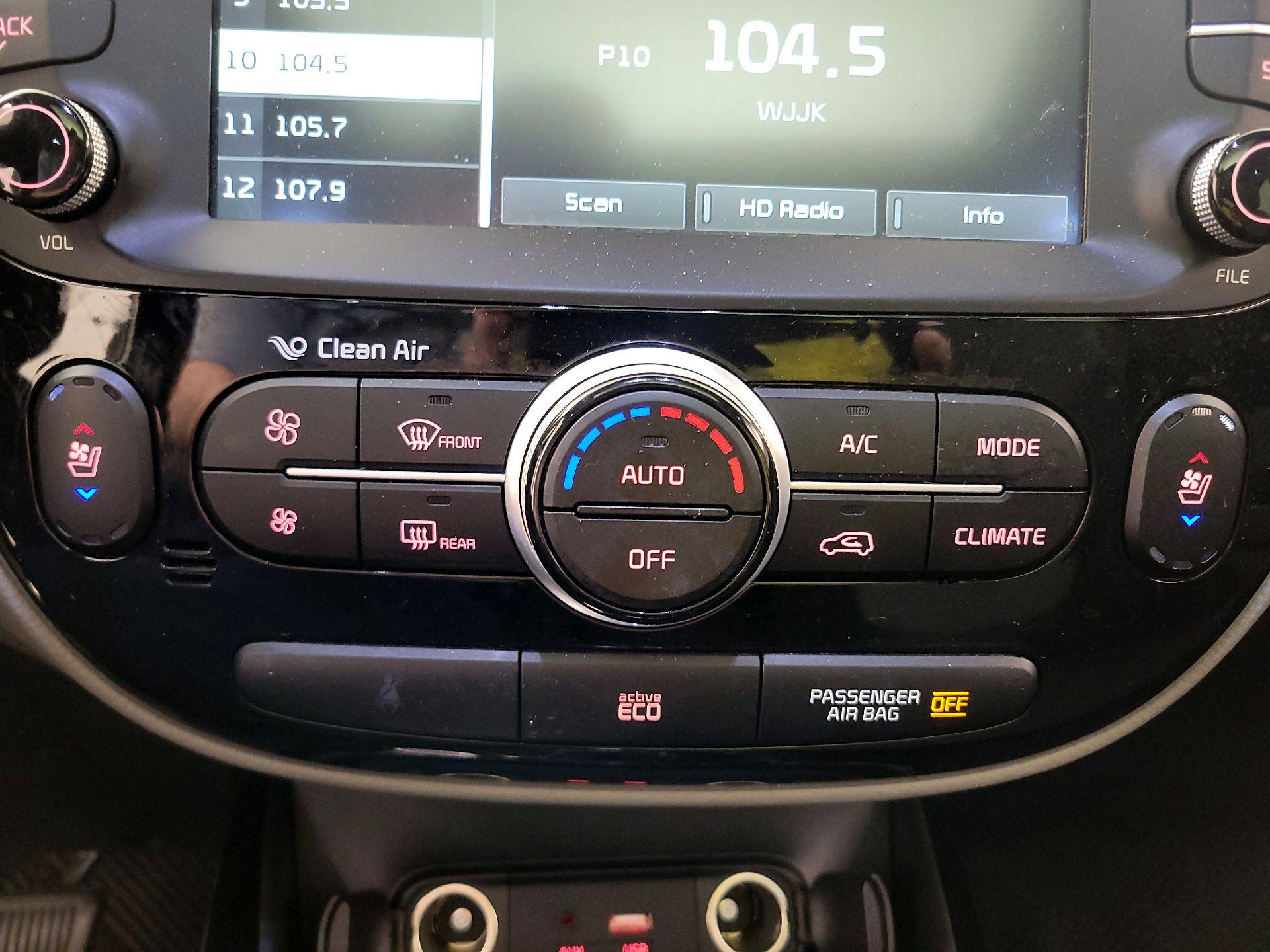 Thumbnail: 2016 Kia Soul - 17