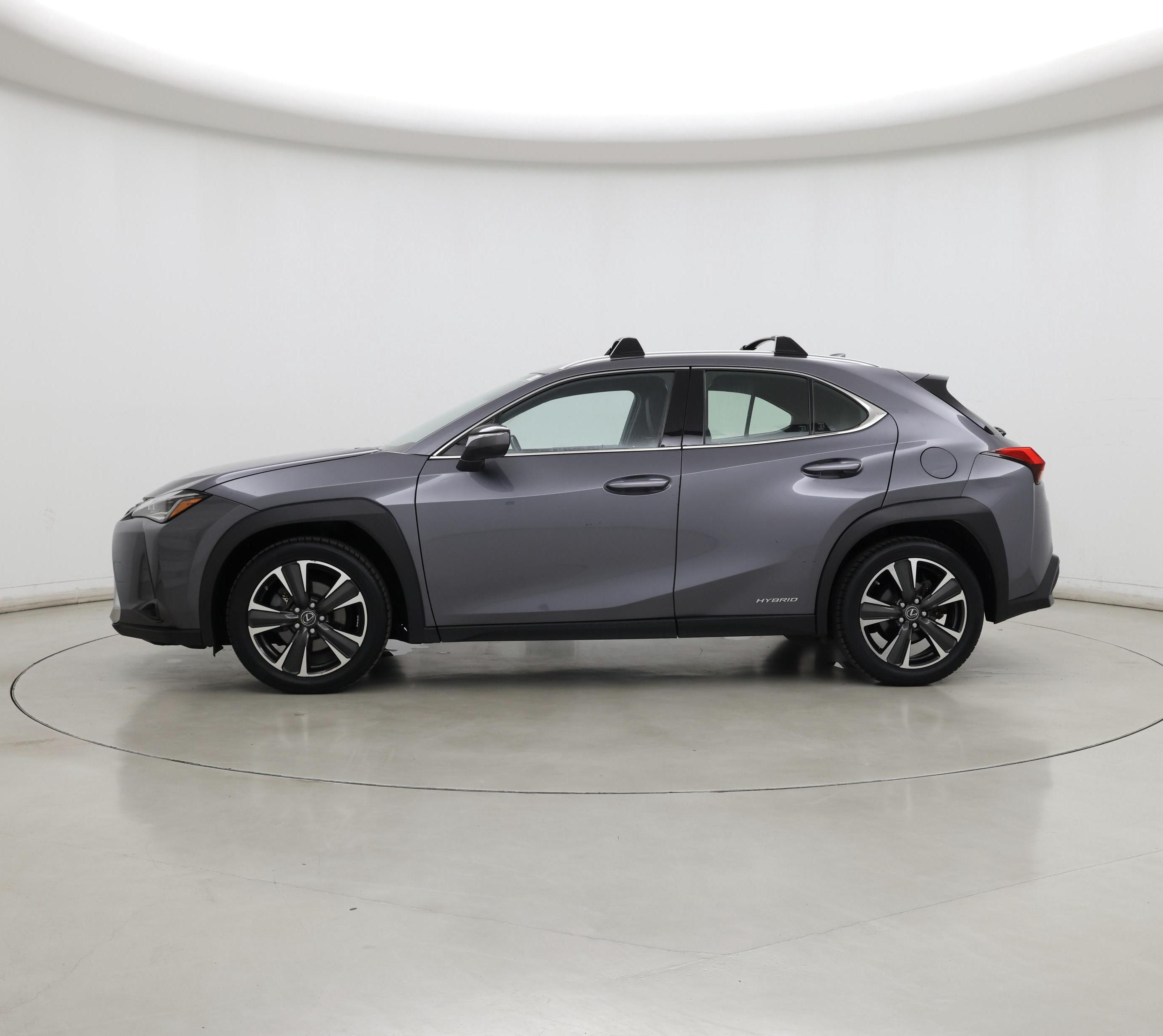 Thumbnail: 2019 Lexus UX - 3