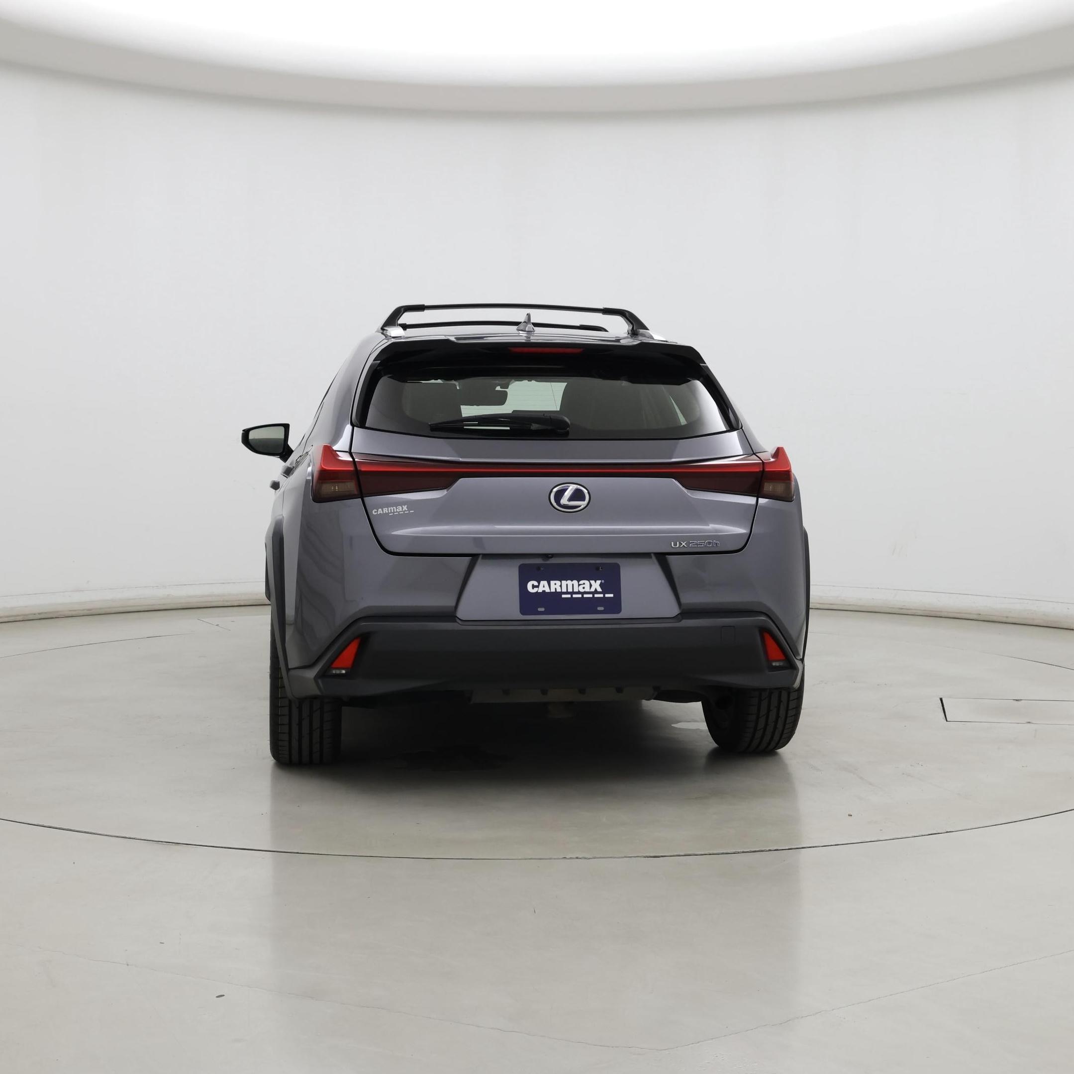 Thumbnail: 2019 Lexus UX - 6