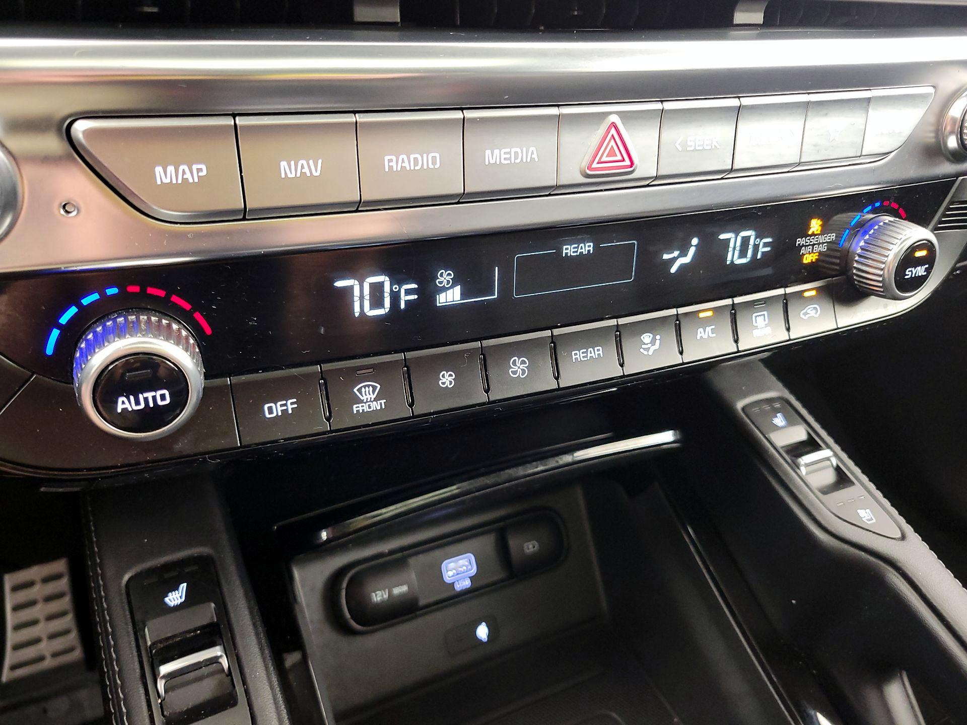 Thumbnail: 2021 Kia Telluride - 17